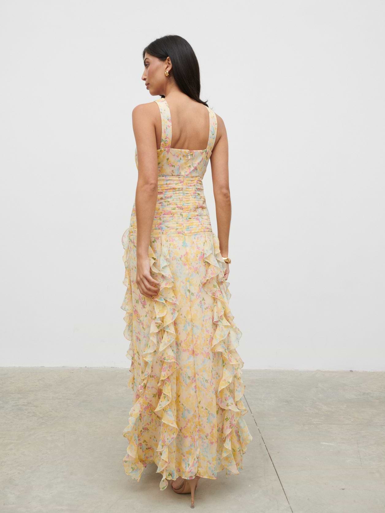 Lygia Is 5'9" & Wears Size UK 8
