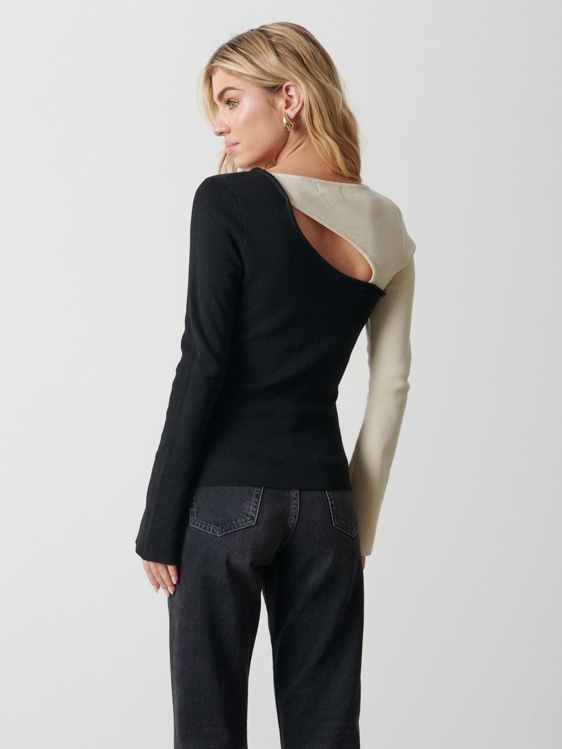 Brogan Contrast Knit Top - Black and Cream