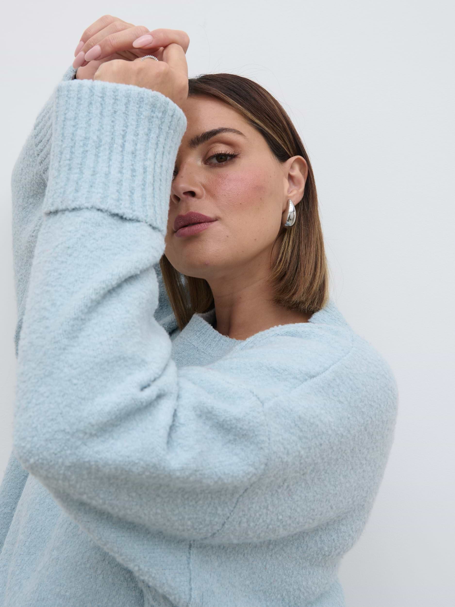 Camille Oversized Borg Knit Jumper Curve - Pale Blue