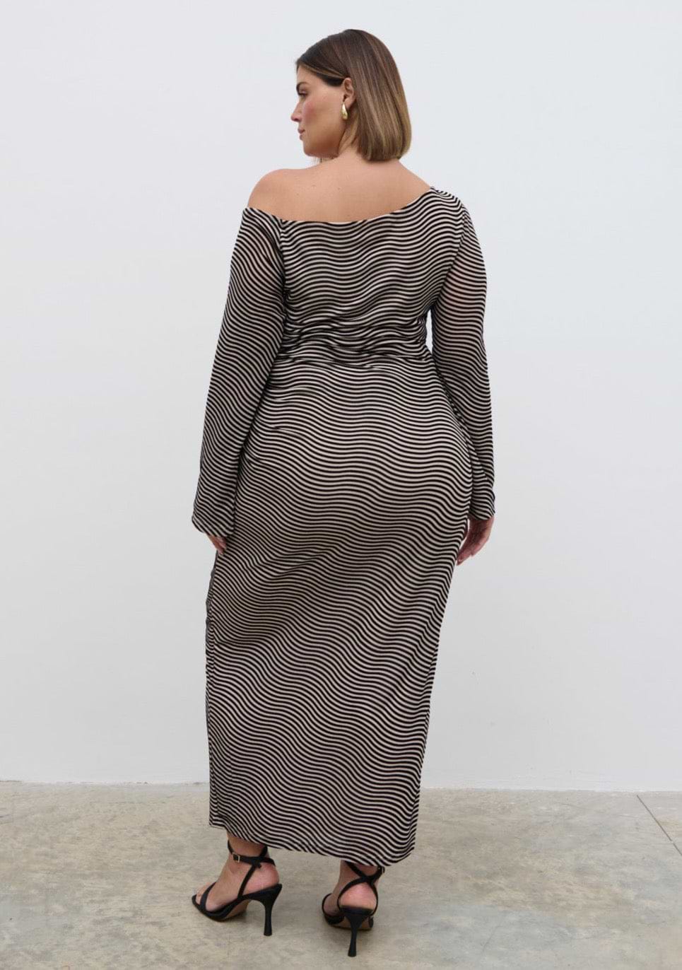Carrie Asymmetric Knot Midaxi Dress Curve - Black and Cream Stripe