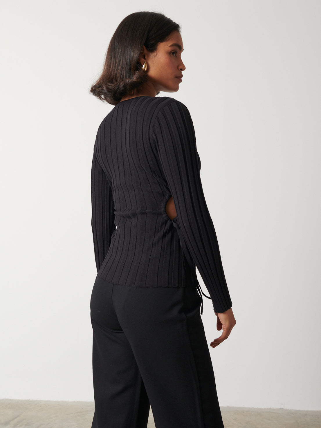 Dahlia Cut Out Waist Knit Top - Black