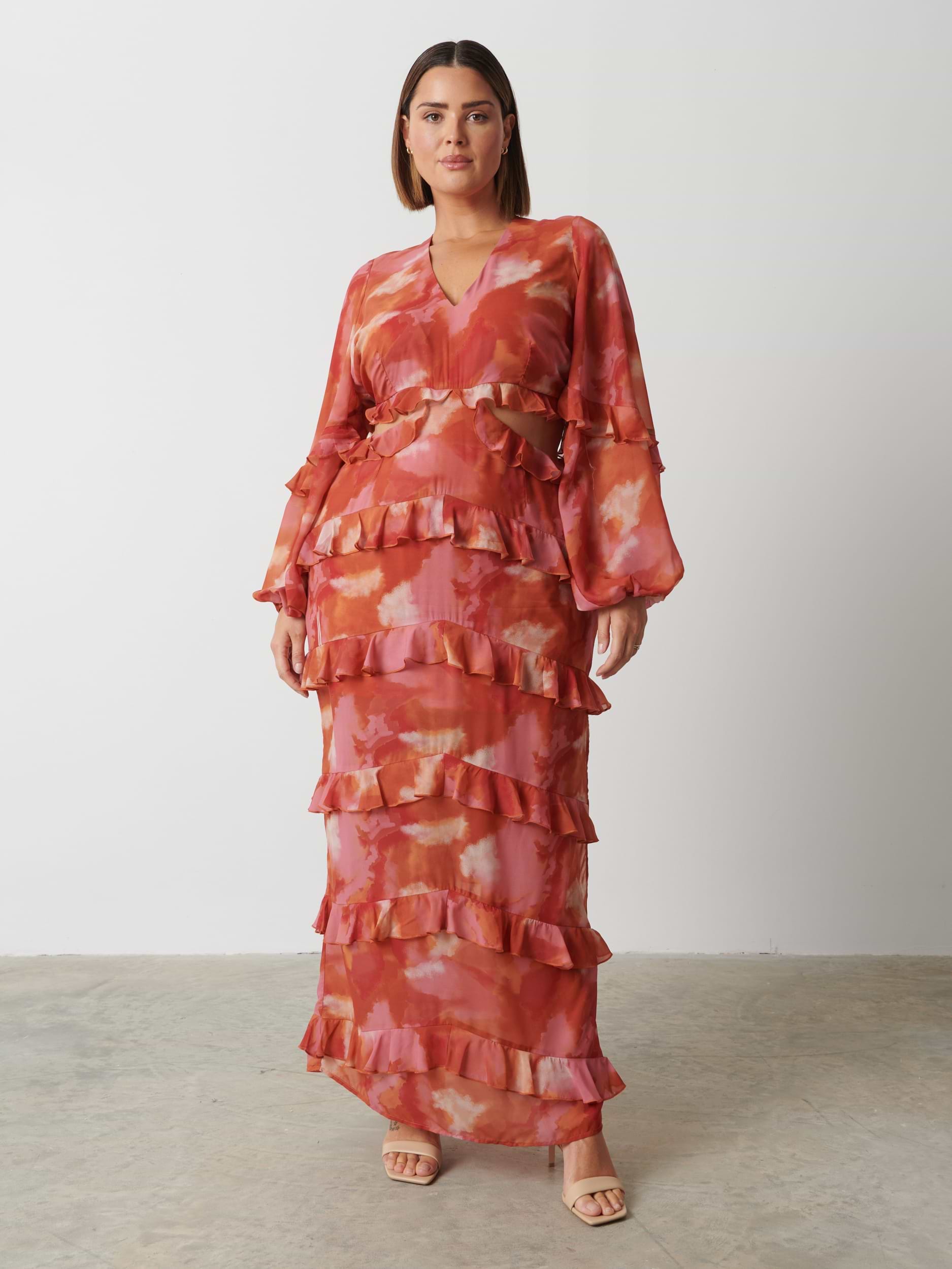 Evie Ruffle Maxi Dress Curve - Abstract Watercolour