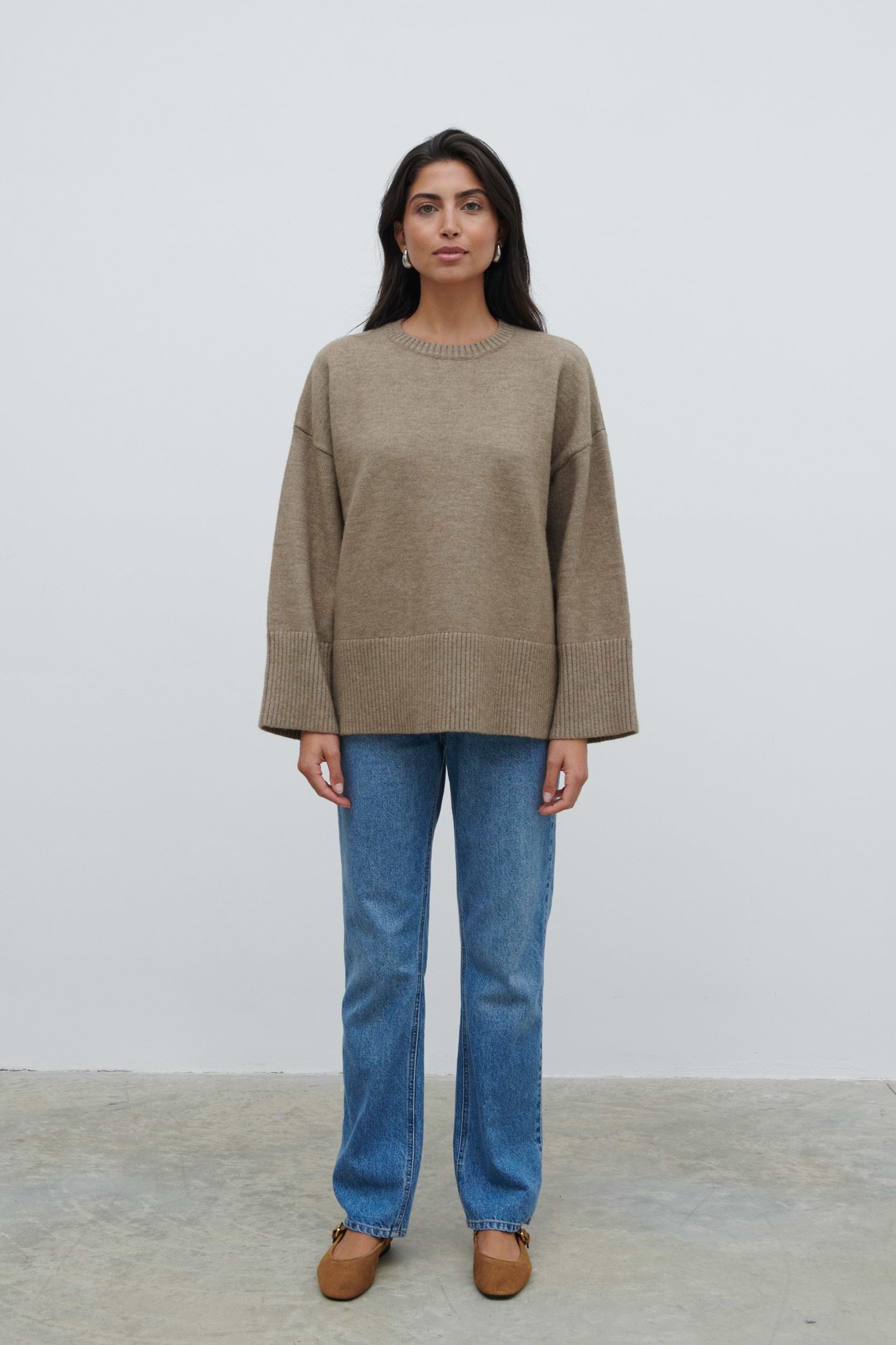 Finnity Slouchy Crew Neck Knit Jumper - Mushroom