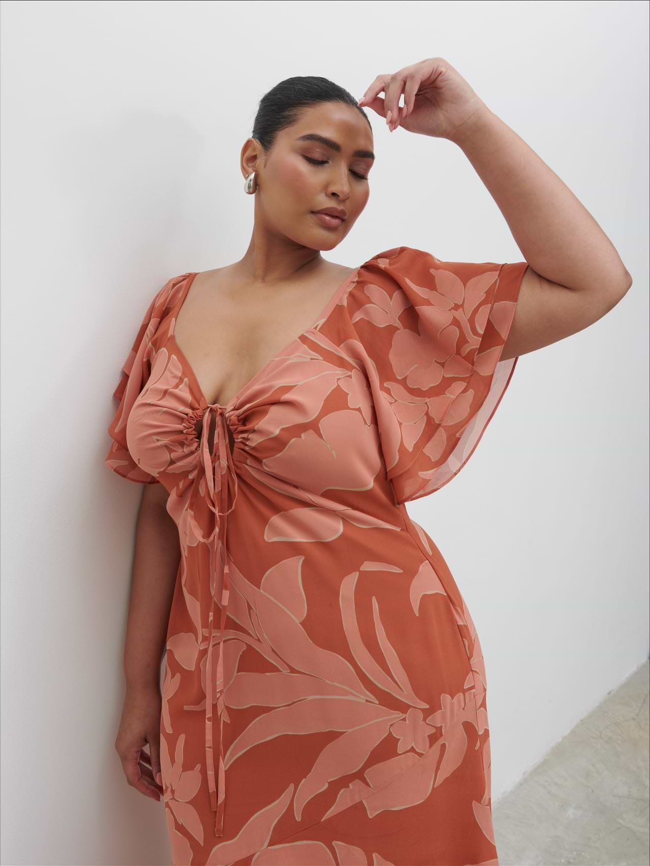 Florence Cut Out Maxi Dress Curve - Dusky Rose Abstract Palm