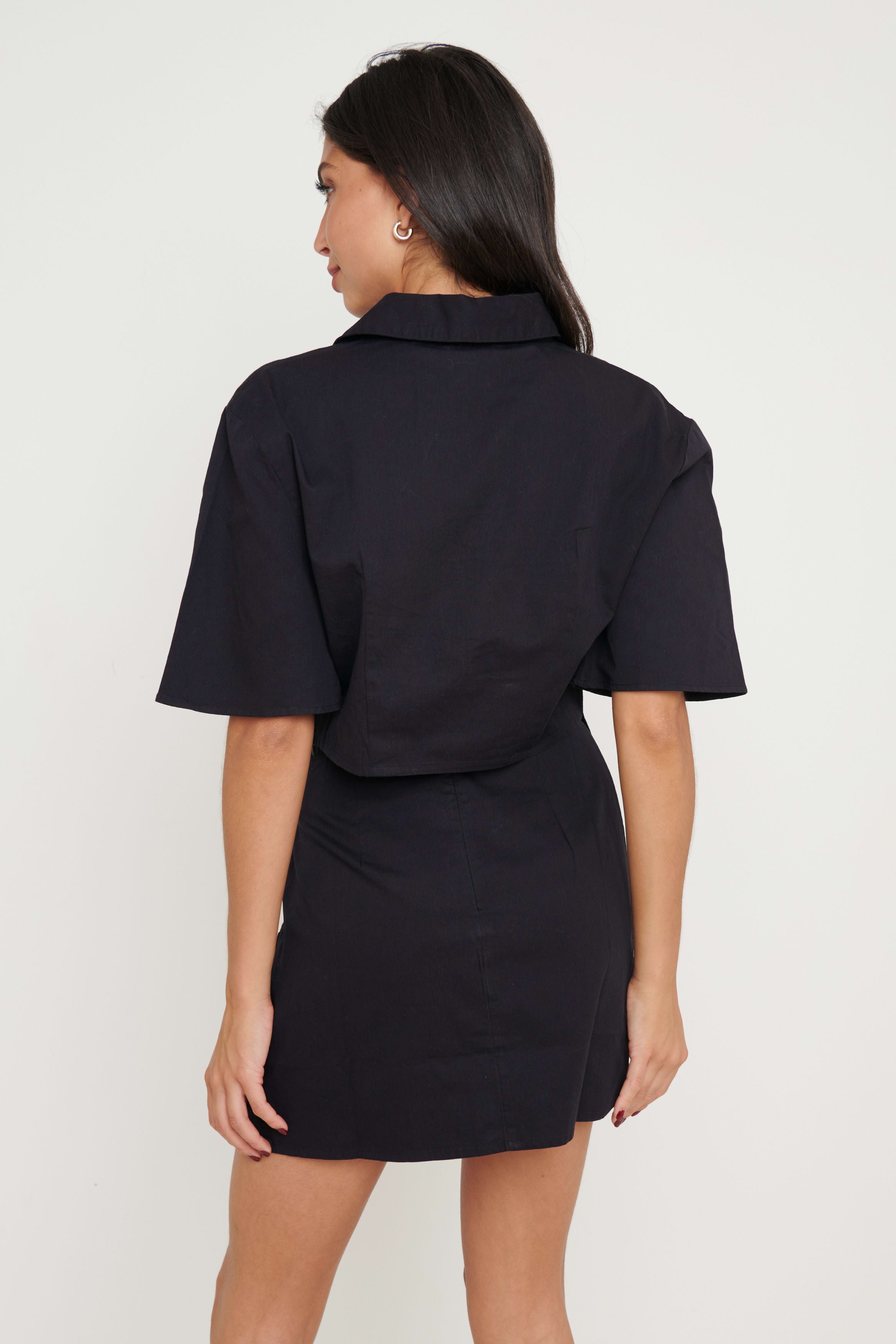 Flynn Asymmetric Cropped Shirt - Black