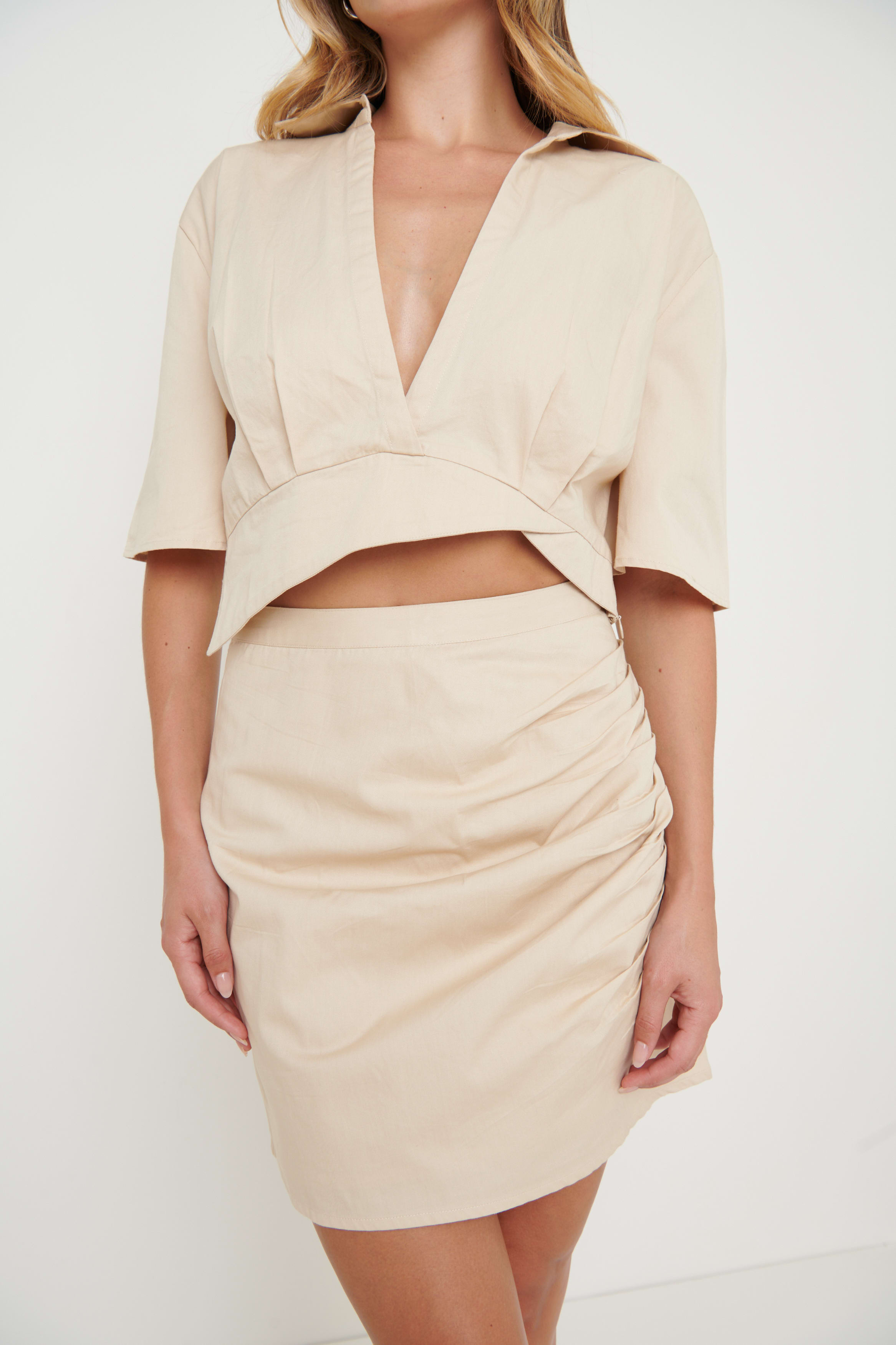 Flynn Asymmetric Cropped Shirt - Beige