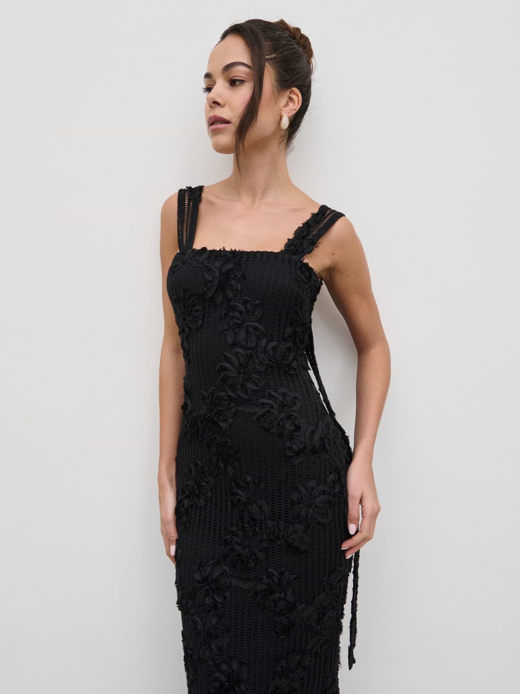 Gigou Crochet Floral Maxi Dress - Black