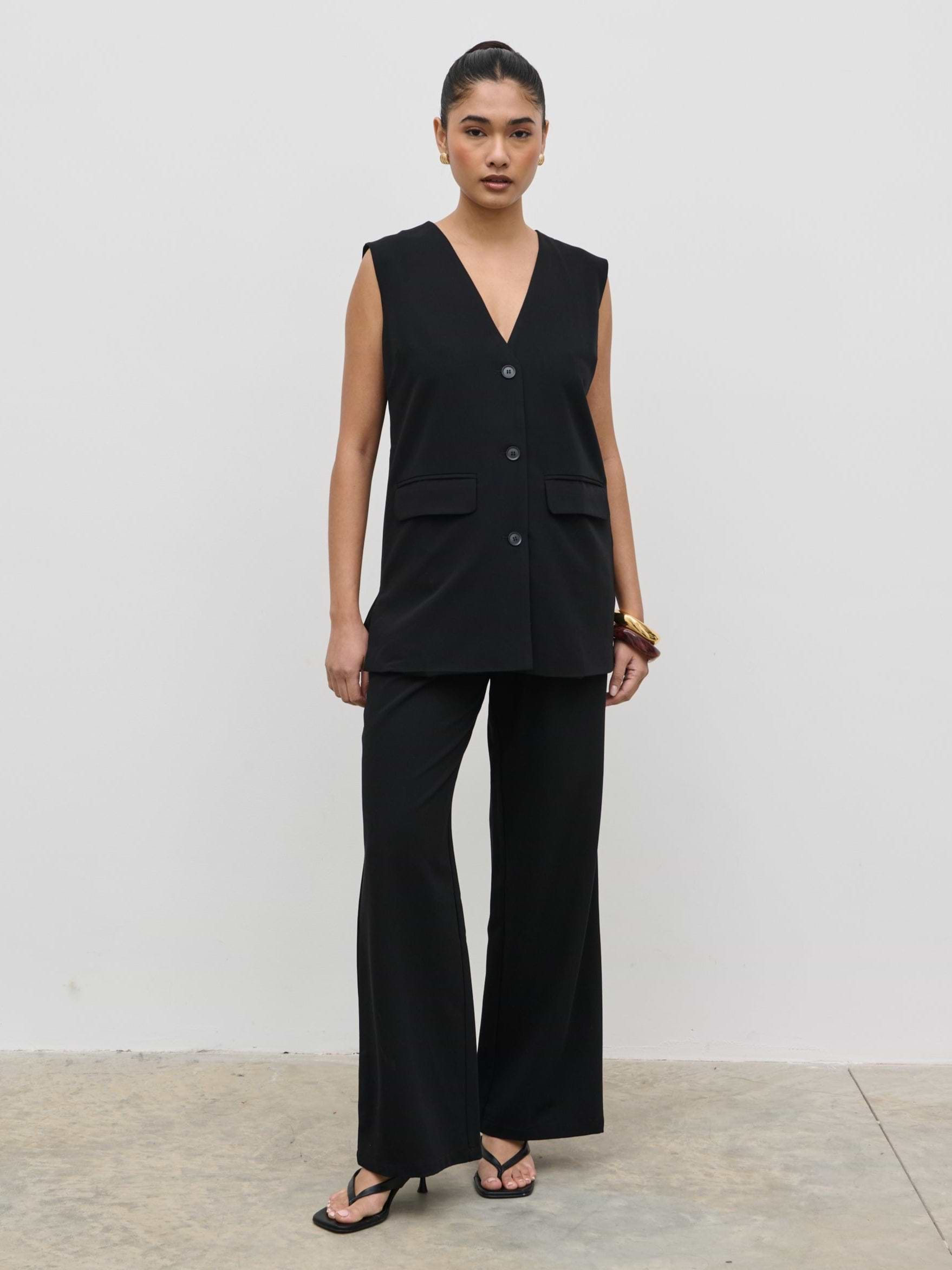 Harlee Sleeveless Waistcoat - Black