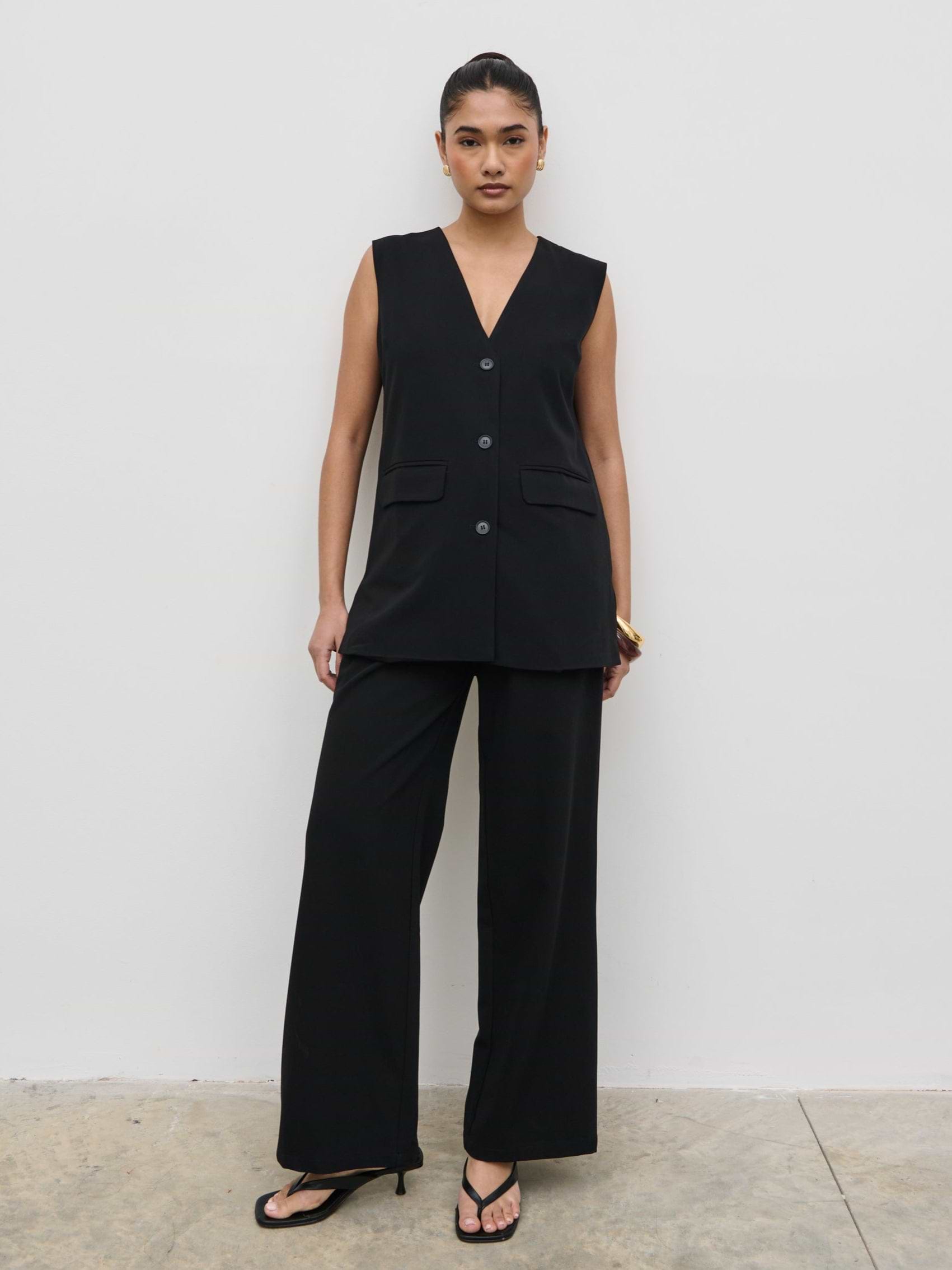 Harlee Sleeveless Waistcoat - Black