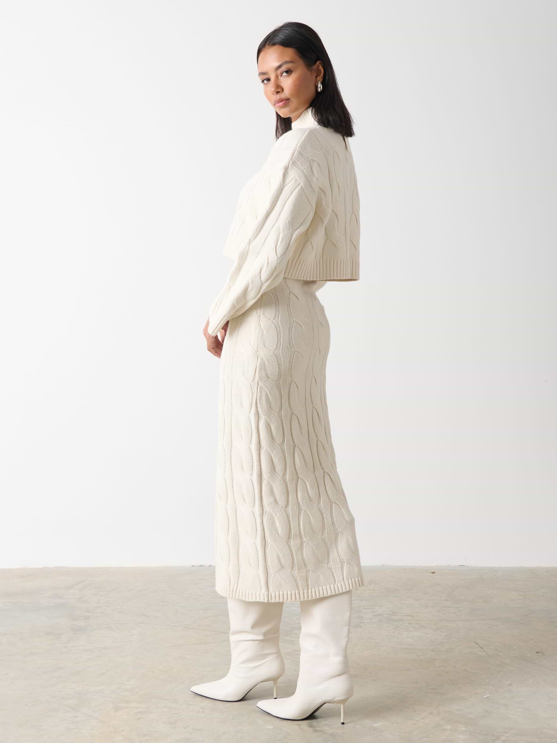 Hunter Cropped Cable Knit Jumper - Cream