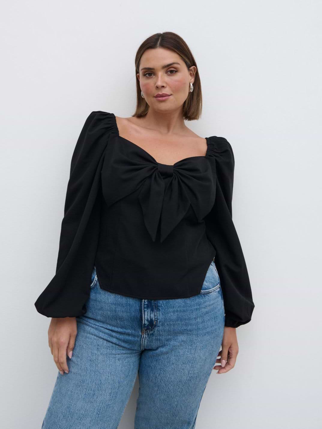 Jemima Exaggerated Bow Top Curve - Black