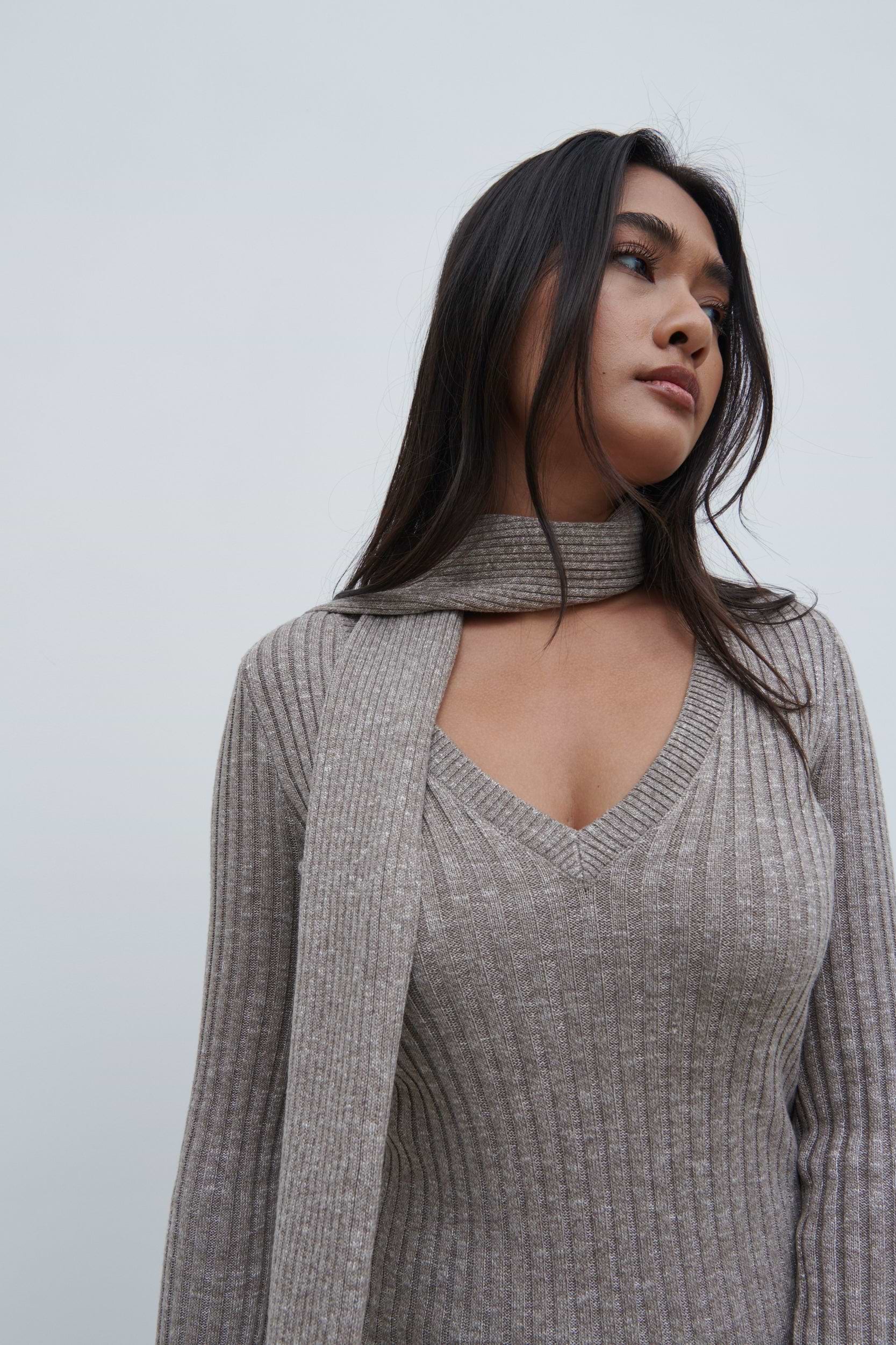 Jessie V Neck Ribbed Knit Top with Scarf - Grey Marl
