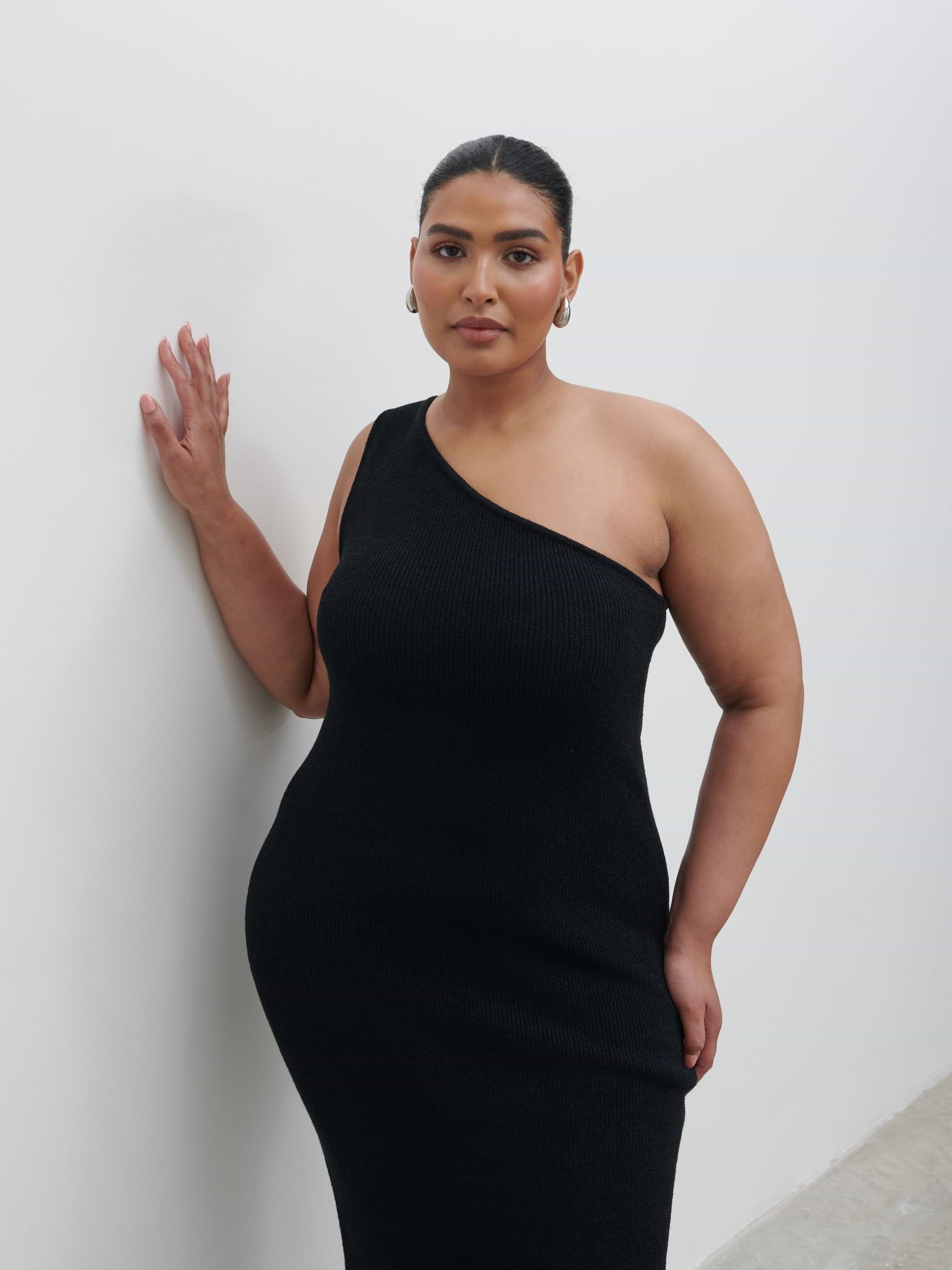 Juno One Shoulder Knit Maxi Dress Curve - Black