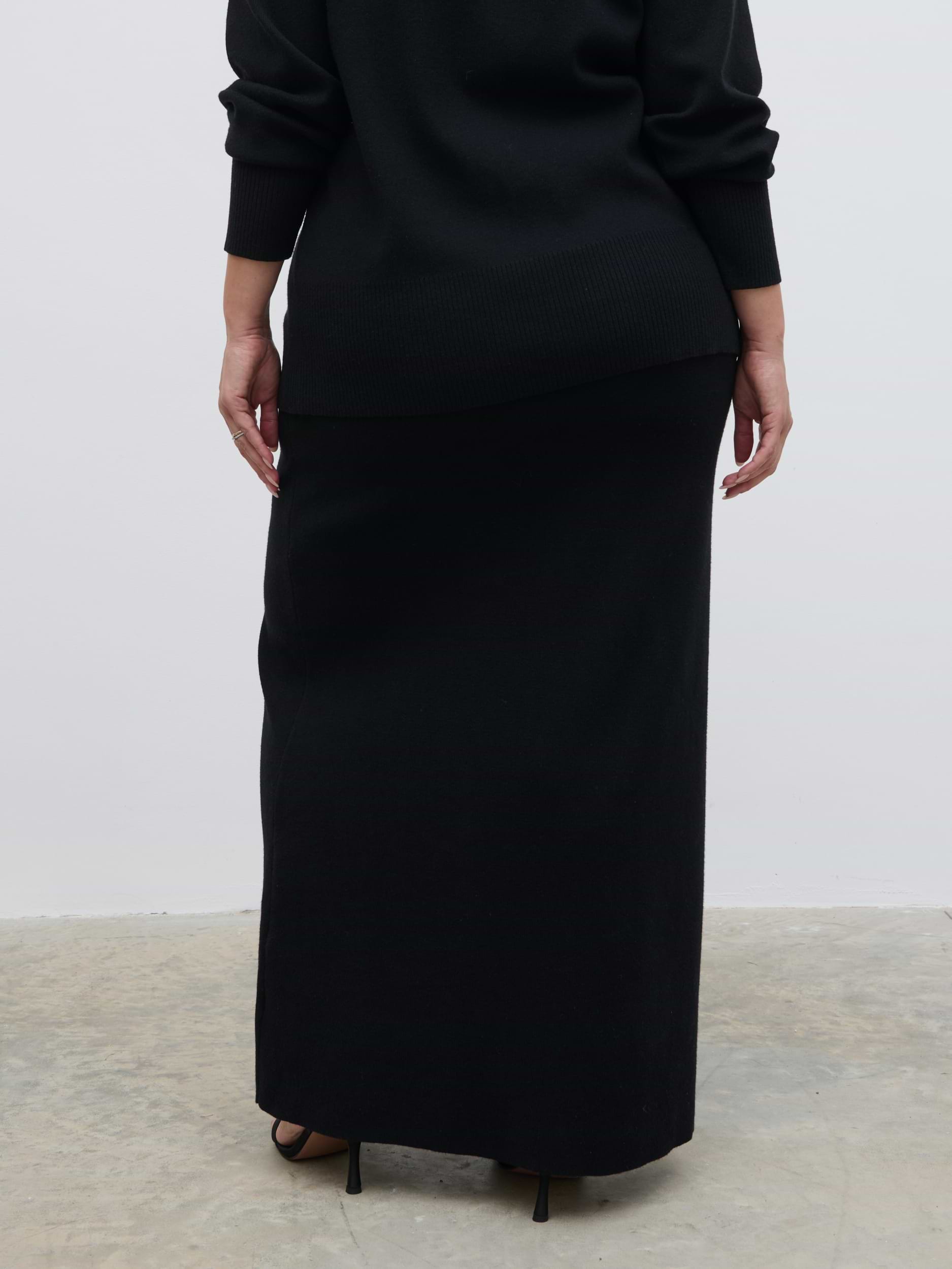 Justine Rib Knit Maxi Skirt Curve - Black