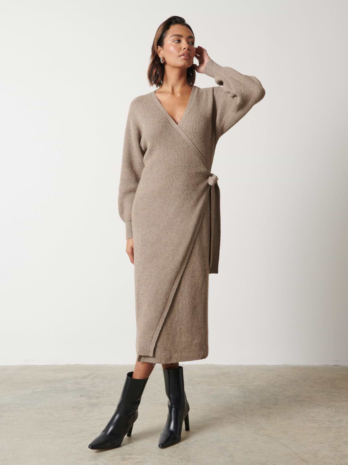 Kinsley Ribbed Wrap Dress - Mushroom