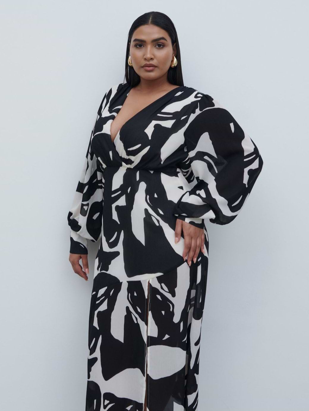 Lilianna Balloon Sleeve Printed Dress Curve - Monochrome Abstract