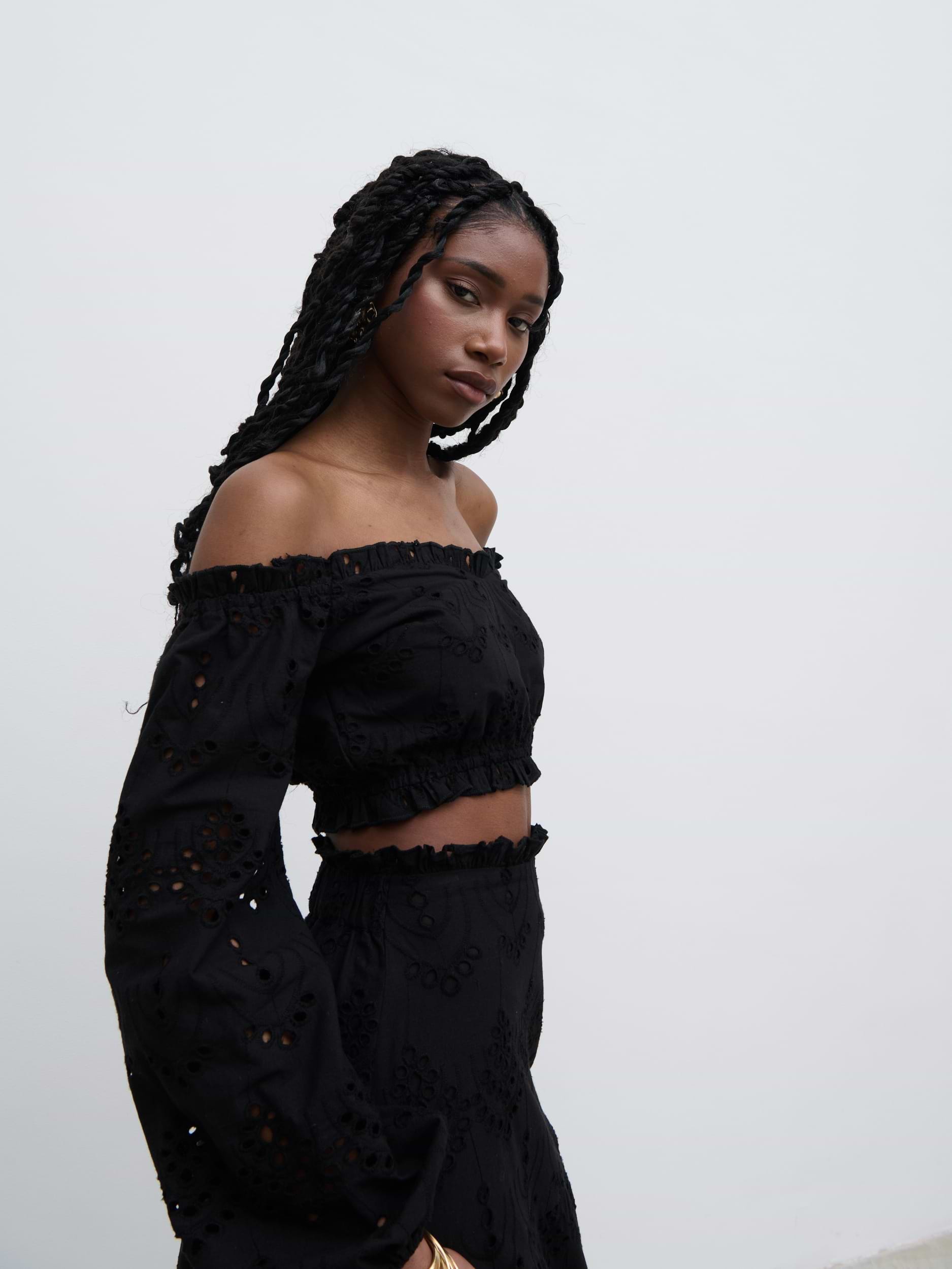 Lilla Broderie Cropped Top - Black