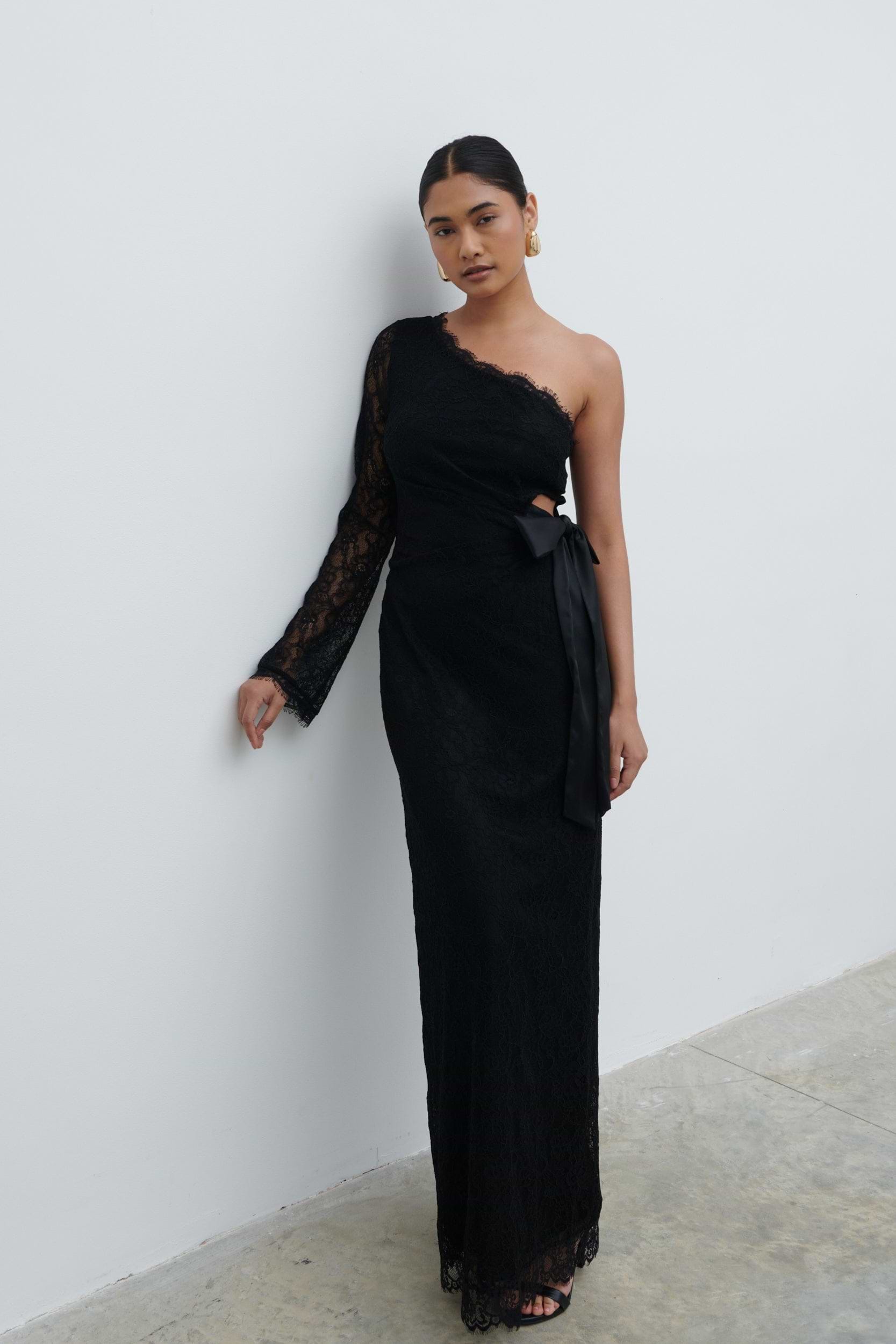 Mollie One Shoulder Lace Maxi Dress - Black