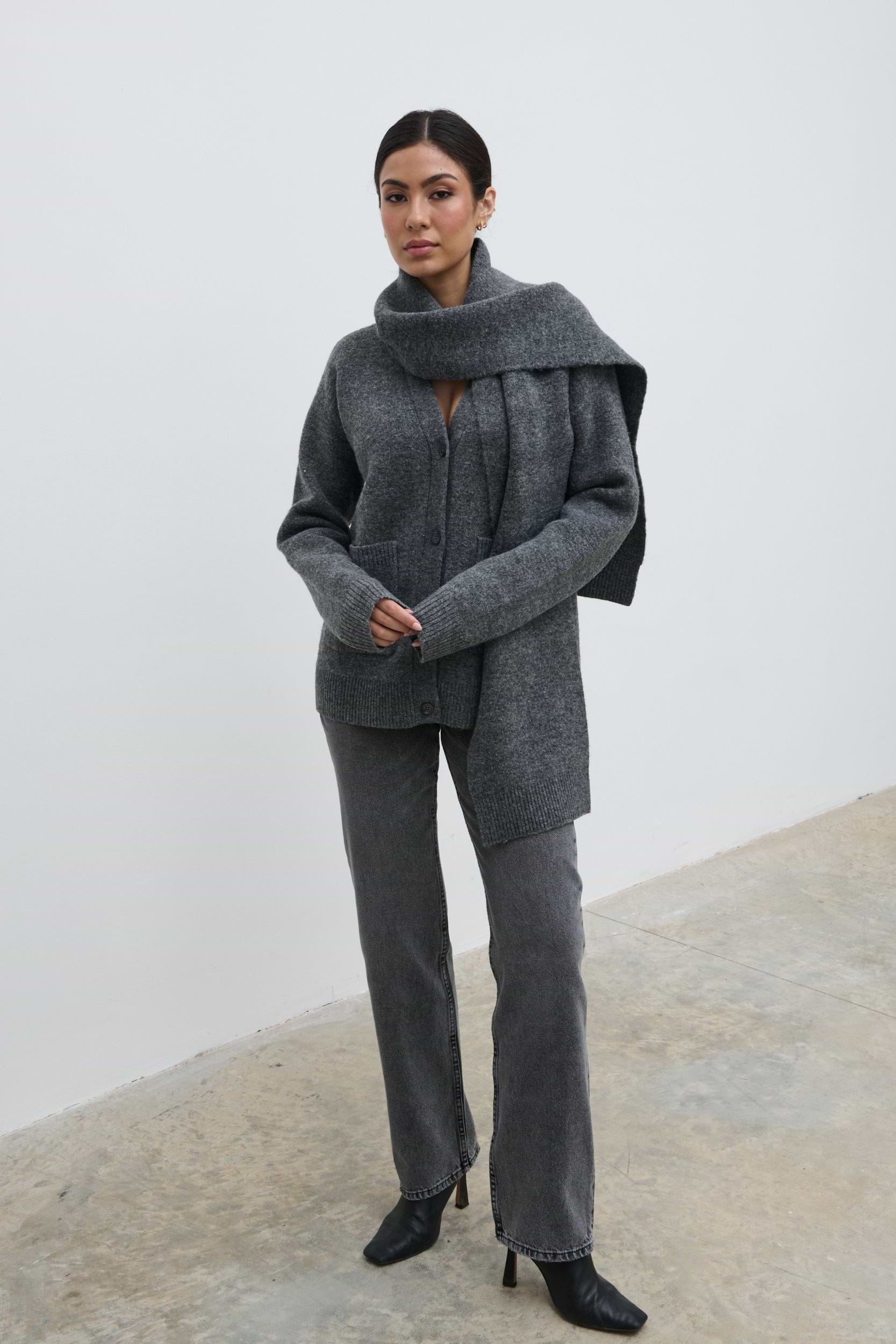 Murphy Cardigan Knit Scarf Set - Charcoal
