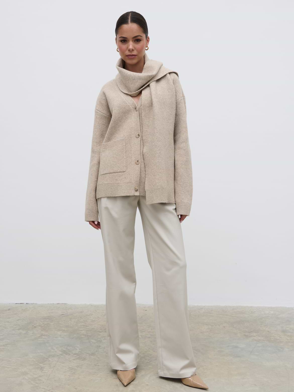 Murphy Cardigan Knit Scarf Set - Beige