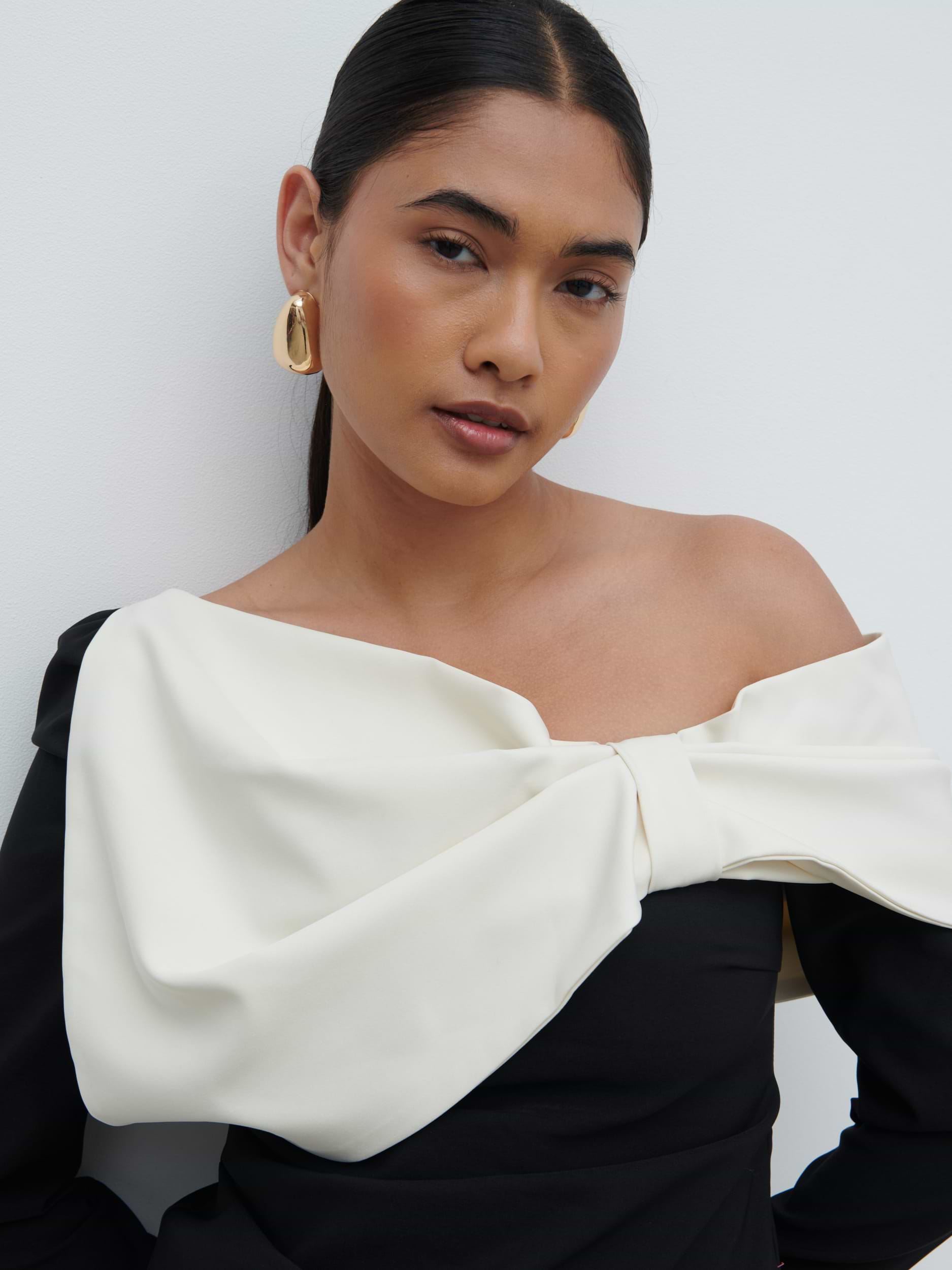 Naomi Exaggerated Bow Top - Black and Cream