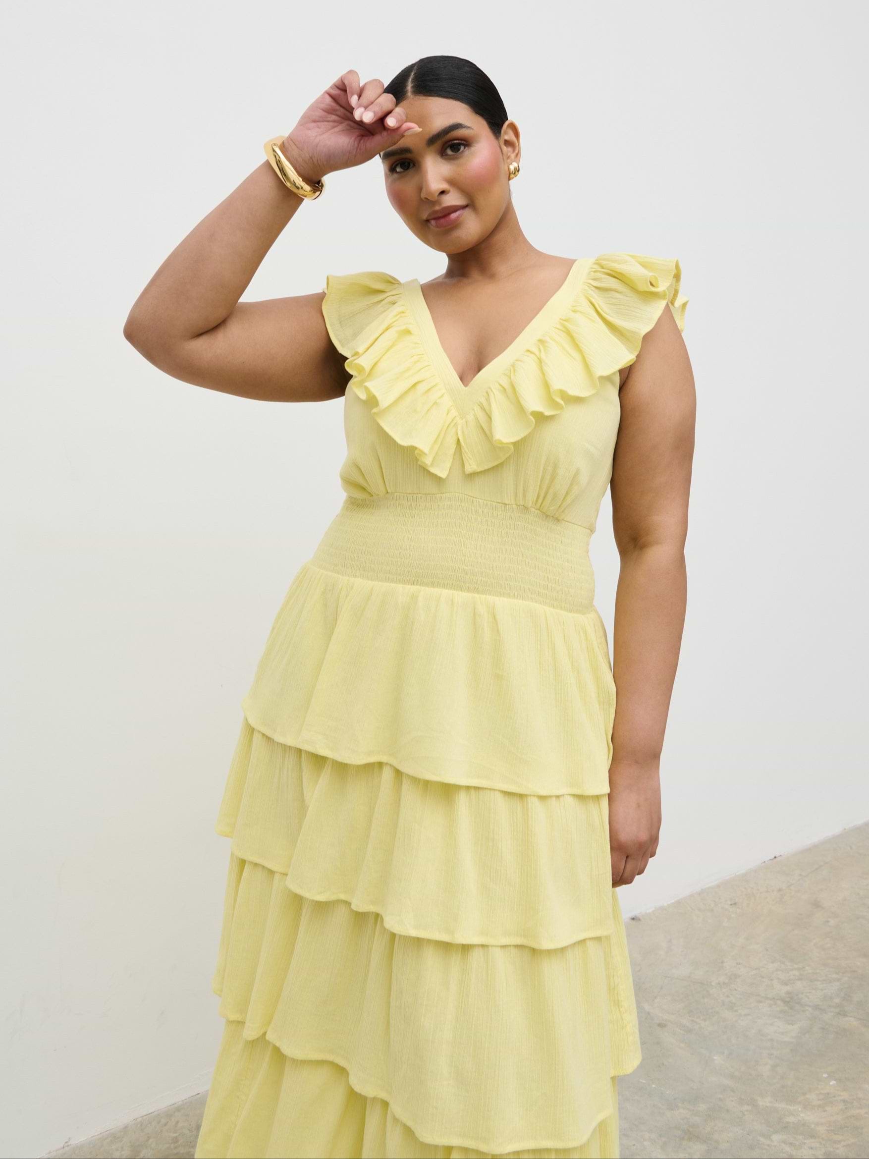 Souki Is 5'8" & Wears Size UK 18