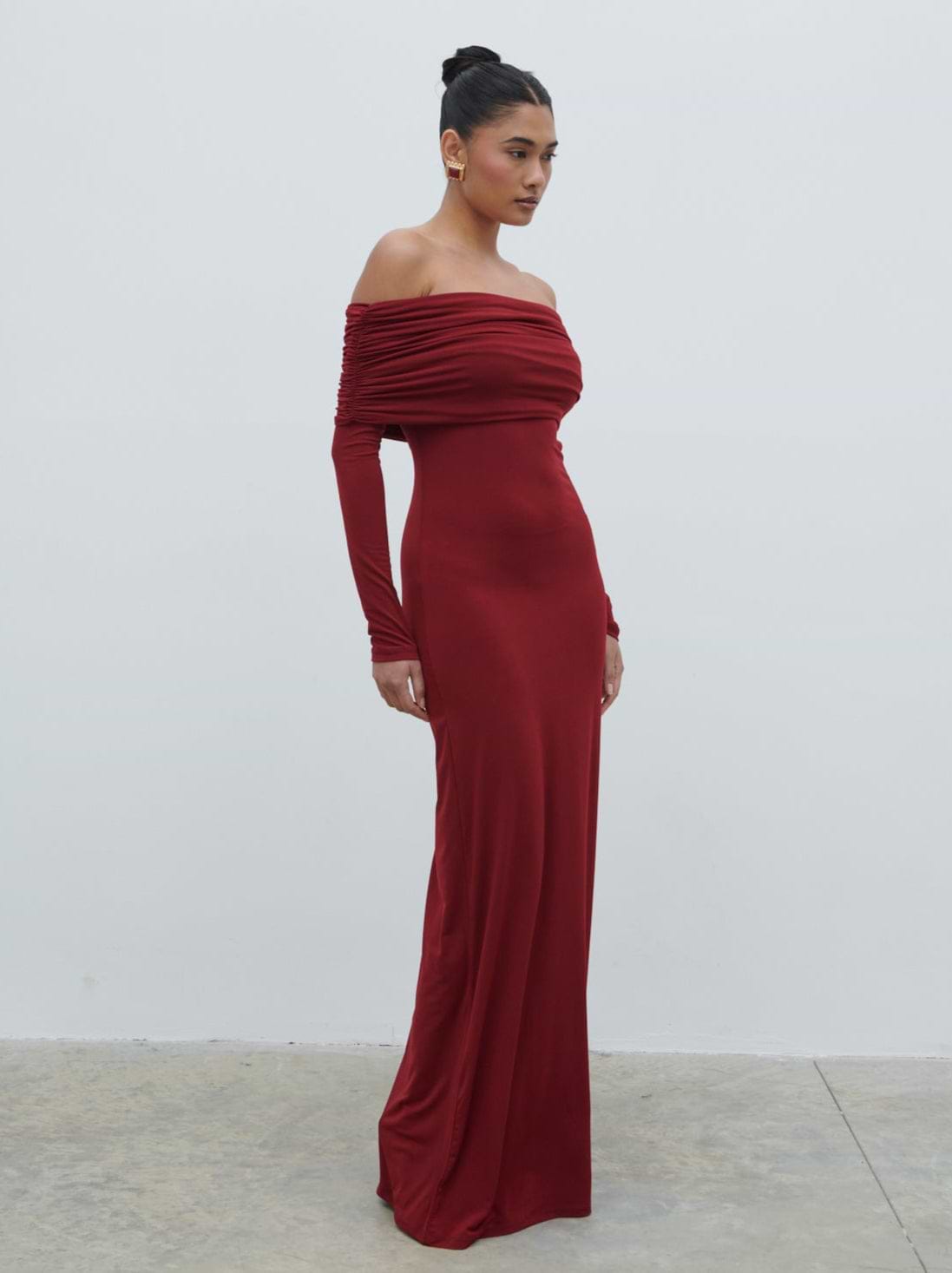 Perrie Bardot Jersey Maxi Dress - Burgundy – Pretty Lavish