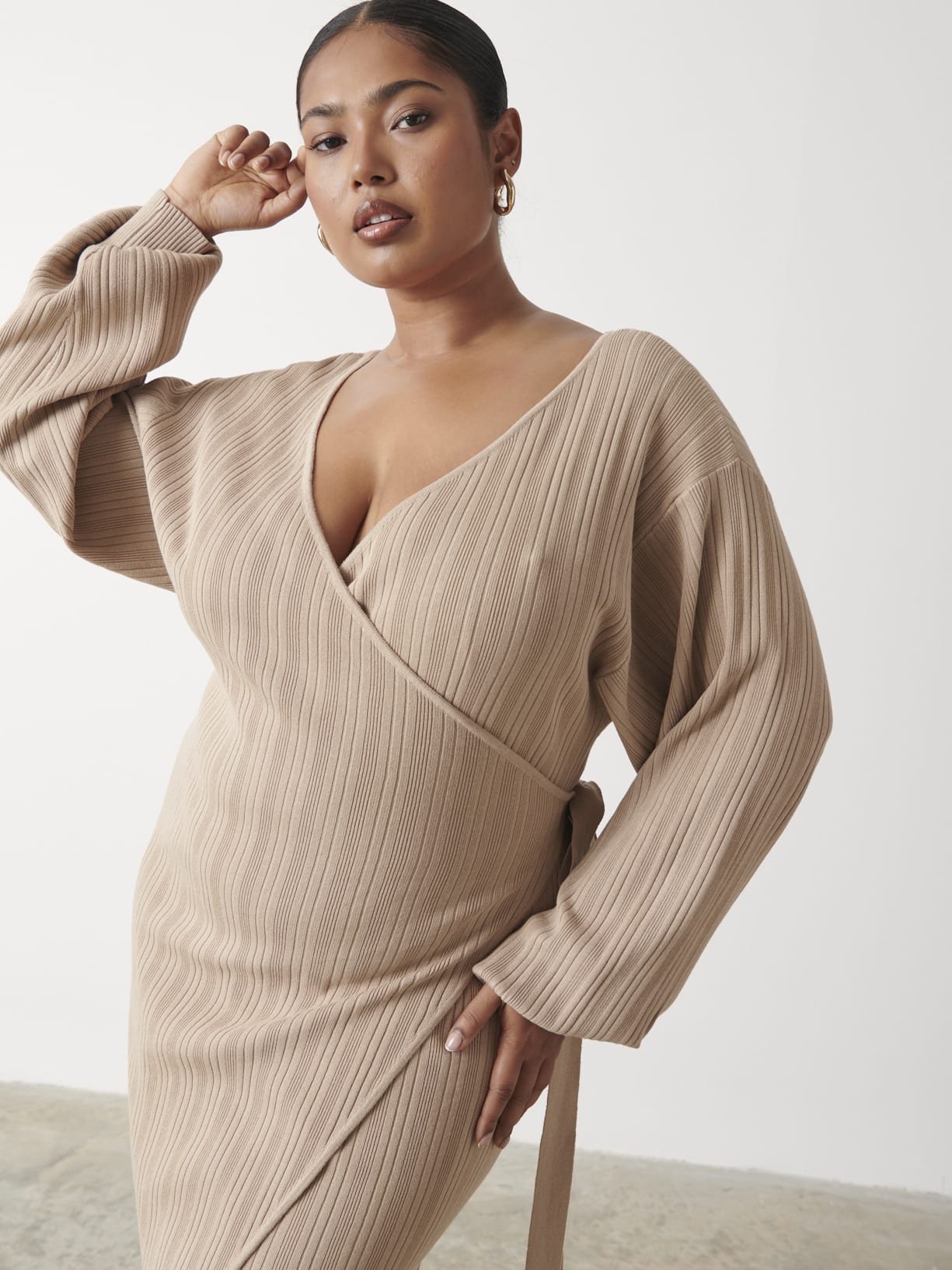 Shelby Mini Plisse Knit Dress Curve - Beige