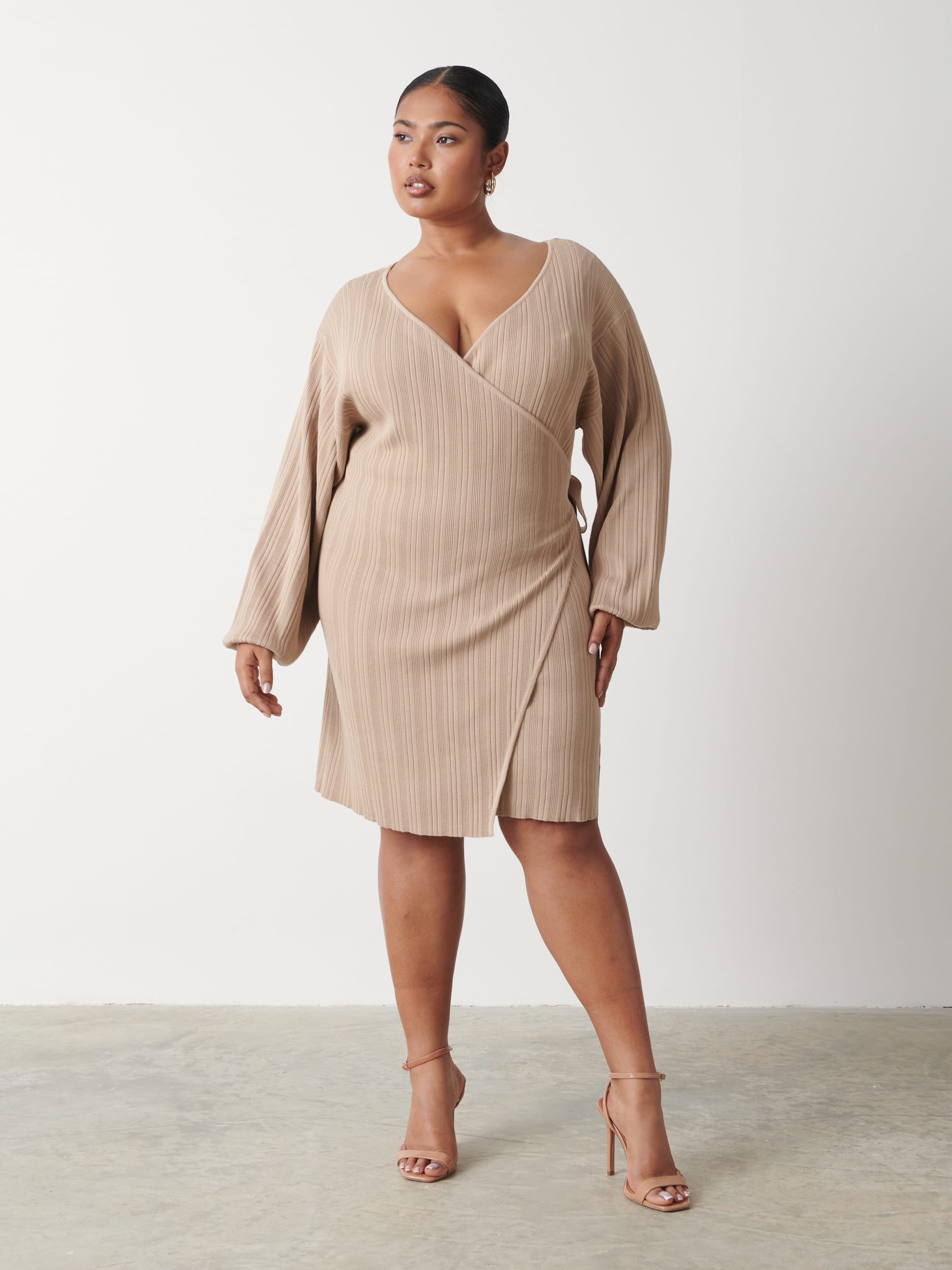 Shelby Mini Plisse Knit Dress Curve - Beige