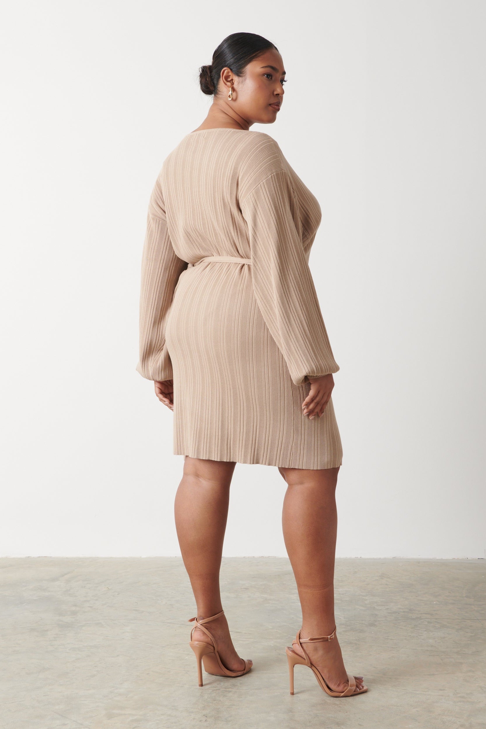 Shelby Mini Plisse Knit Dress Curve - Beige