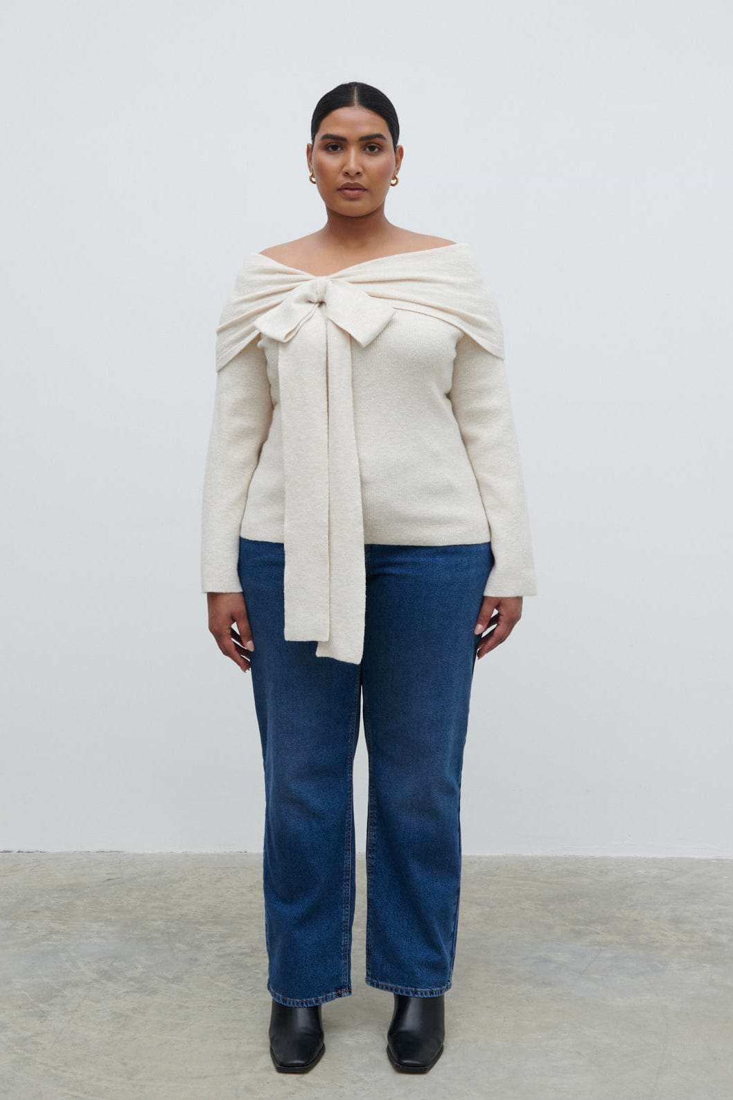 Tilda Bardot Bow Knit Top Curve - Beige