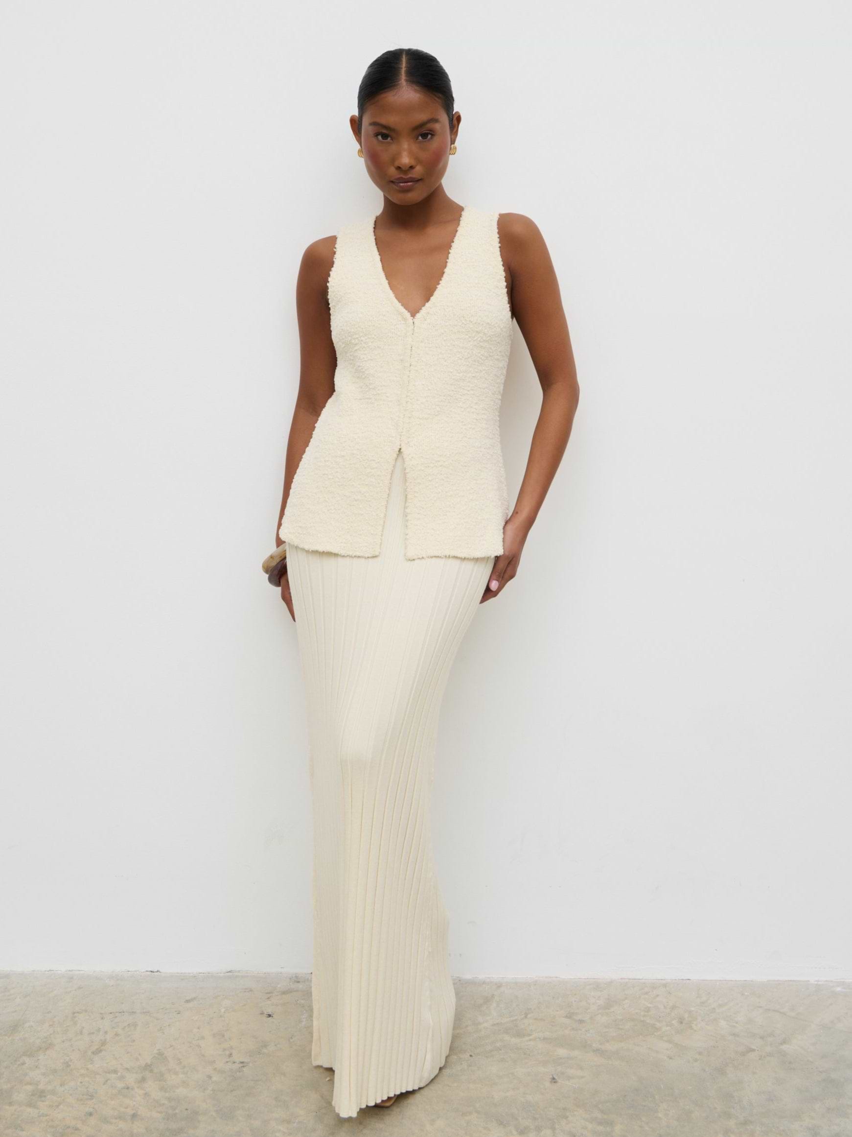Tyla Boucle Knit Waistcoat - Cream