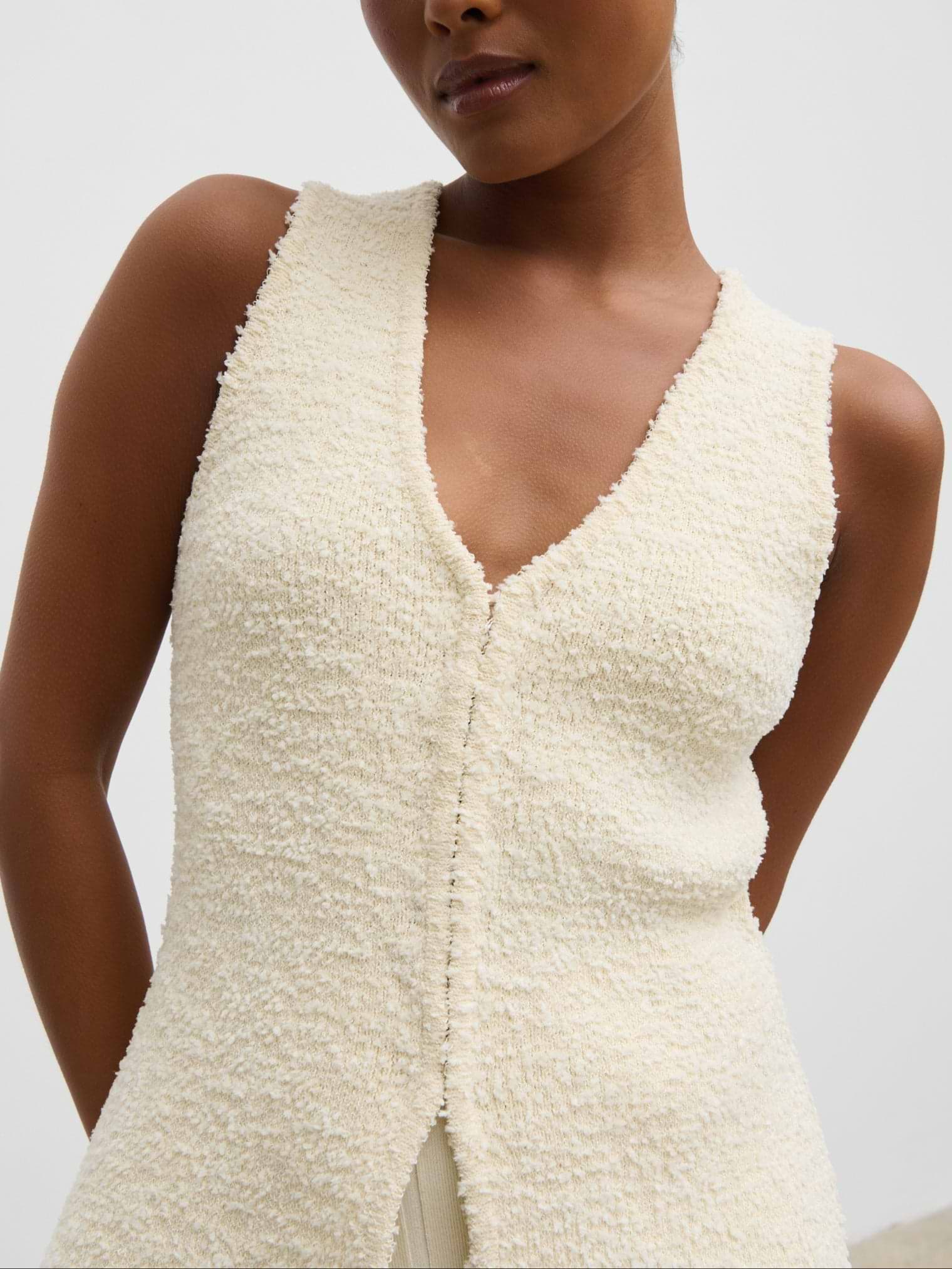Tyla Boucle Knit Waistcoat - Cream