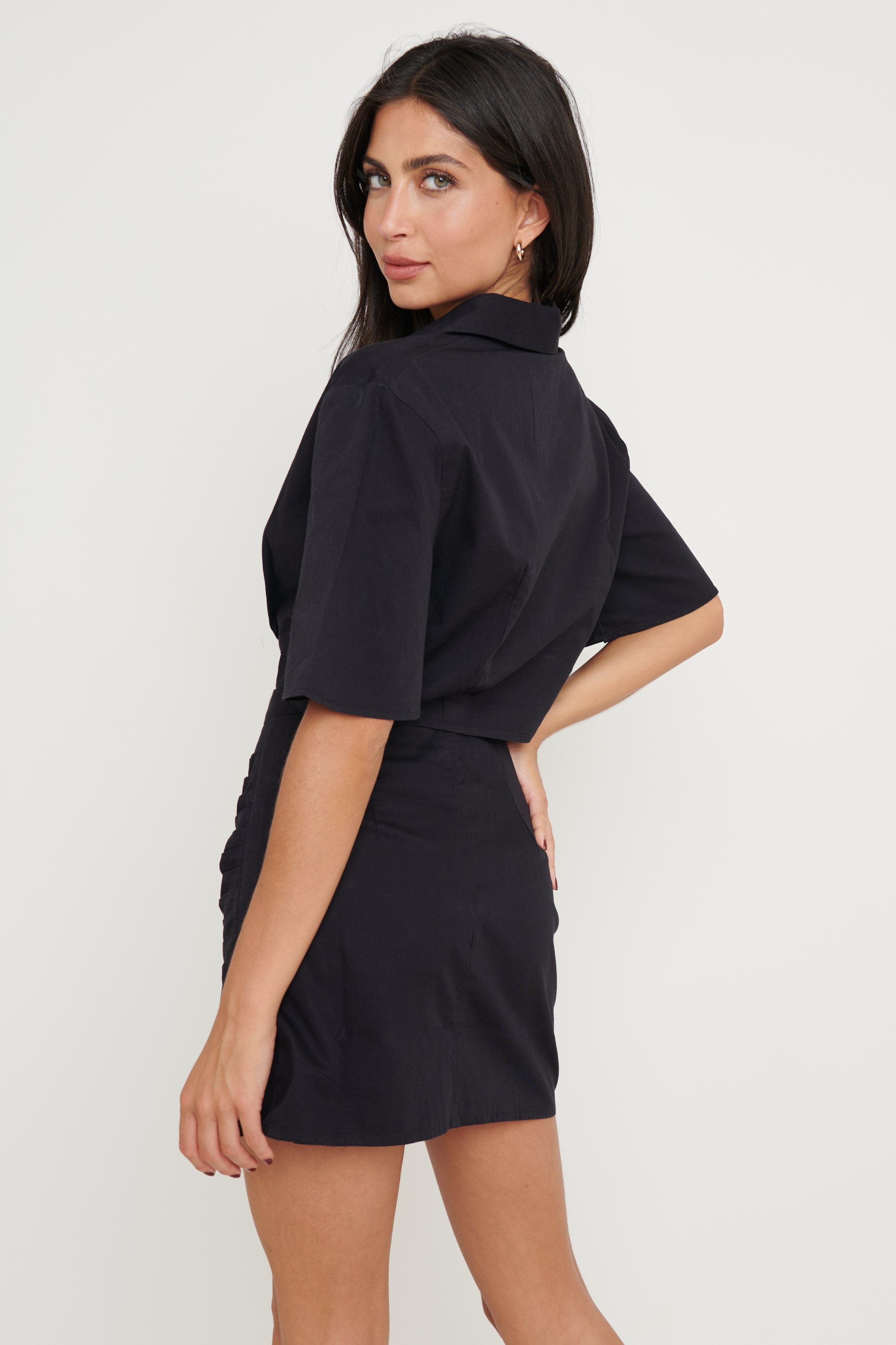 Flynn Asymmetric Cropped Shirt - Black