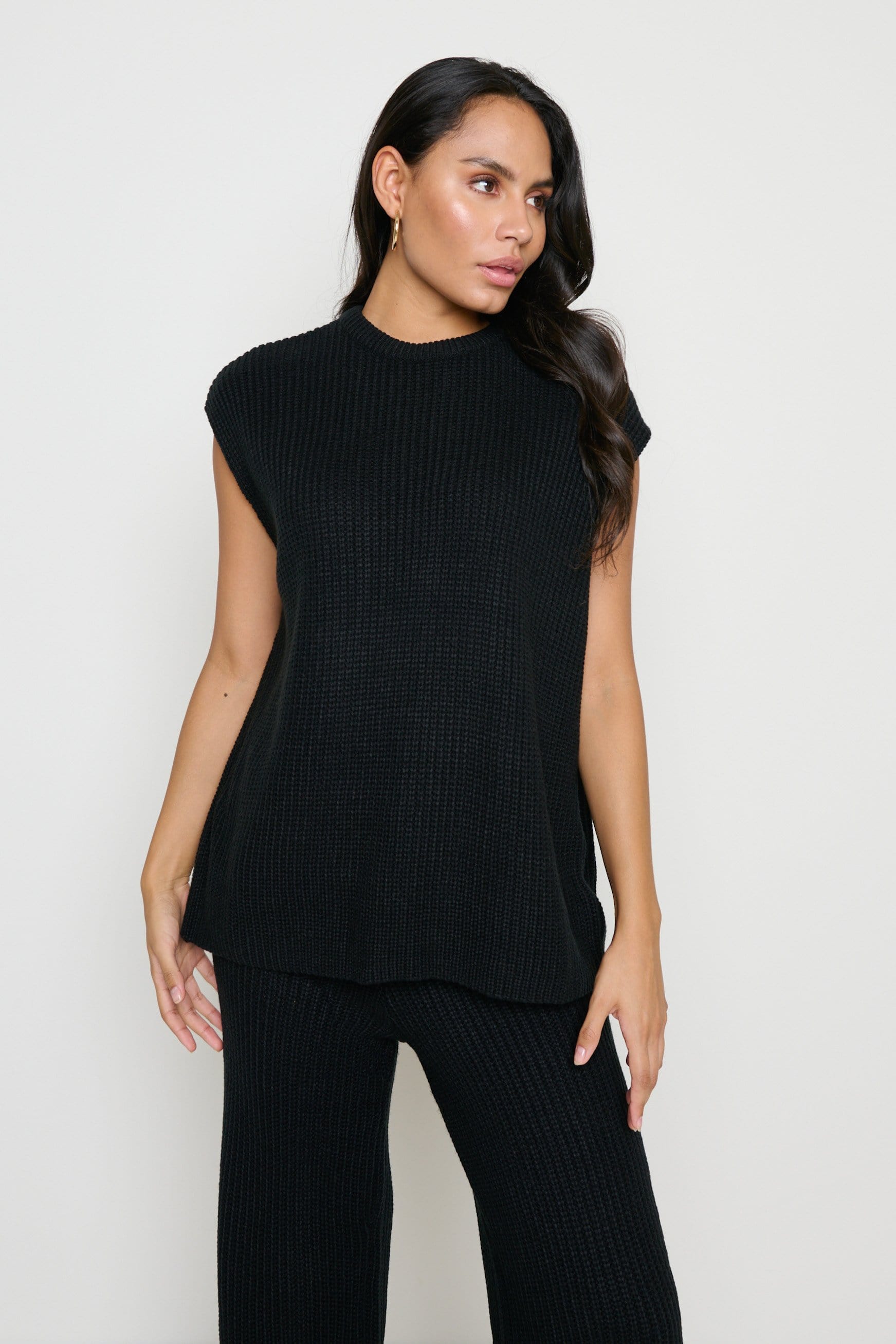 Frankie Sleeveless Jumper - Black