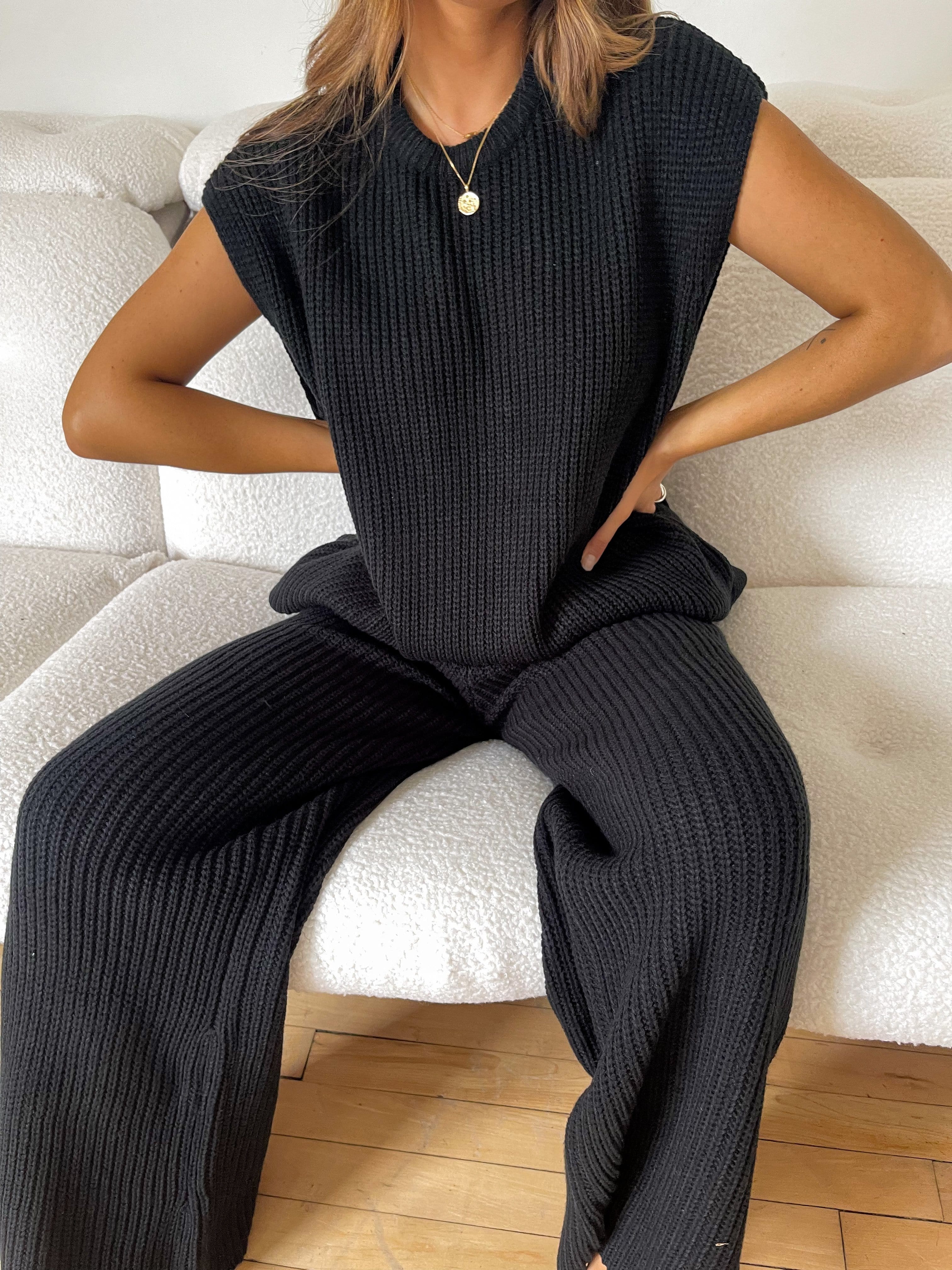 Frankie Sleeveless Jumper - Black