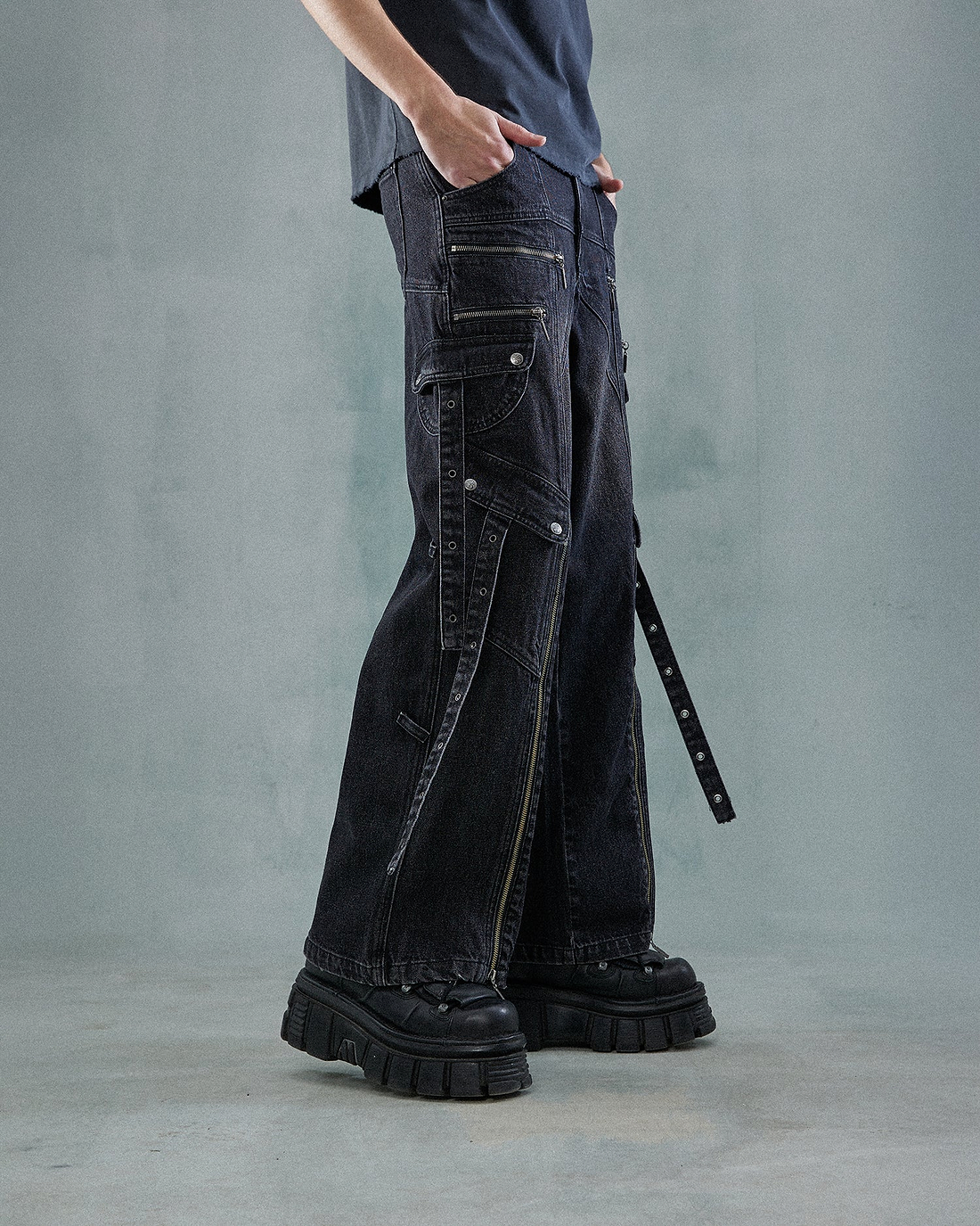 Chaos Theory Baggy Jeans