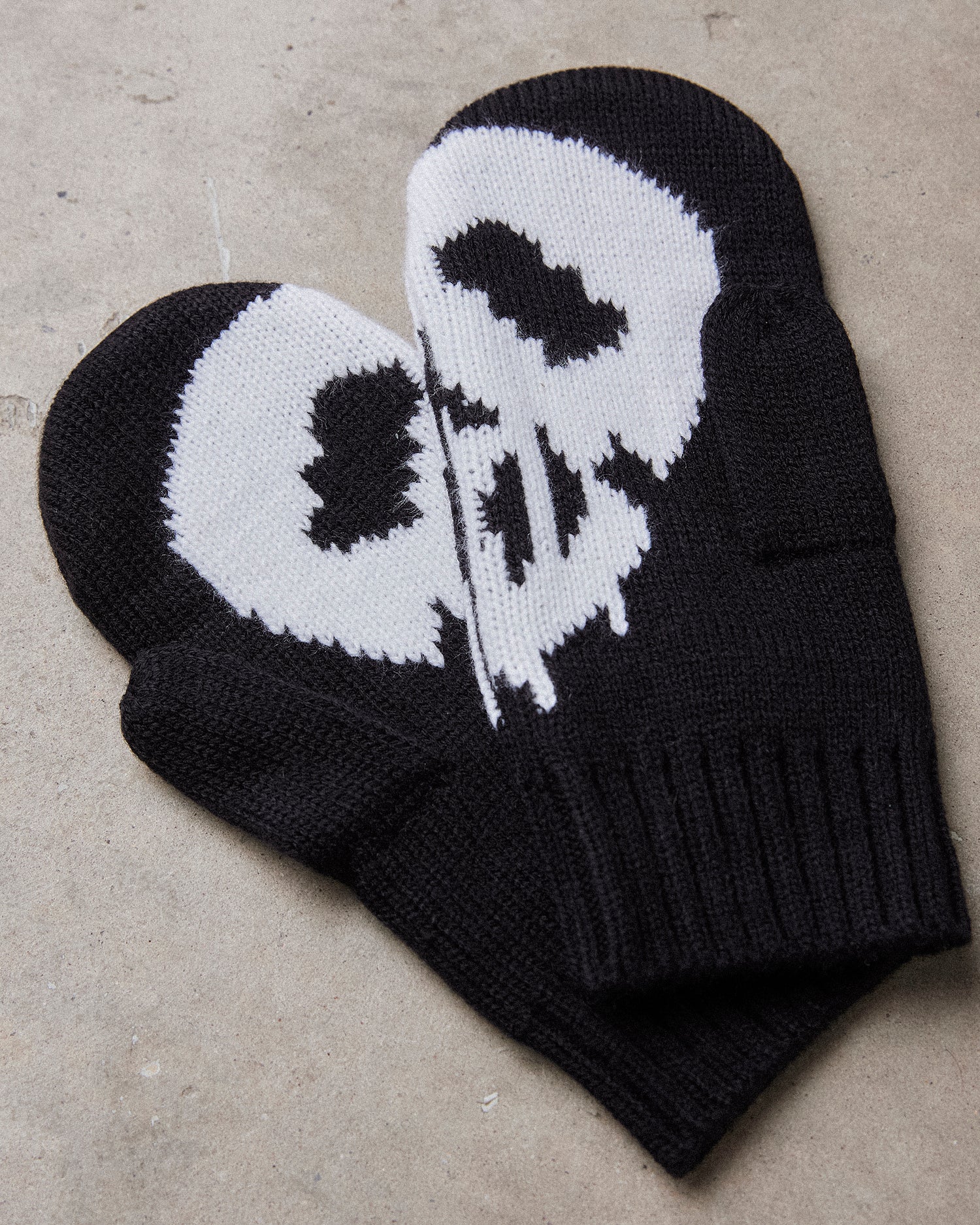 Heart Hands '13 Mittens