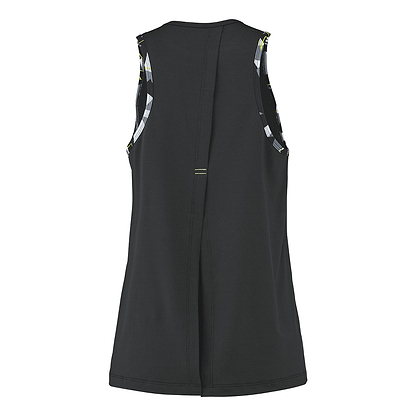 This Babolat Aero Women's Badminton Tank Top in black is a sleeveless garment made from breathable synthetic materials. It features plaid accents along the armholes, a visible seam running down the center of the back, and slightly gathered FIBERDRY fabric, adding subtle detailing to its minimalist design.