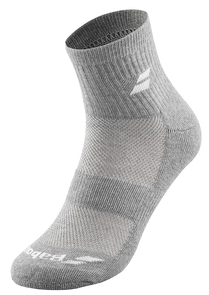 Experience optimal comfort and support with the Babolat Quarter 3 Pack Badminton Socks. These socks, available in white, blue, and grey, feature ribbed cuffs and a textured pattern for enhanced foot and ankle support. Ventilated zones improve breathability, while a subtle logo adds a touch of brand distinction at the top. Ideal for high-performance activities like badminton.