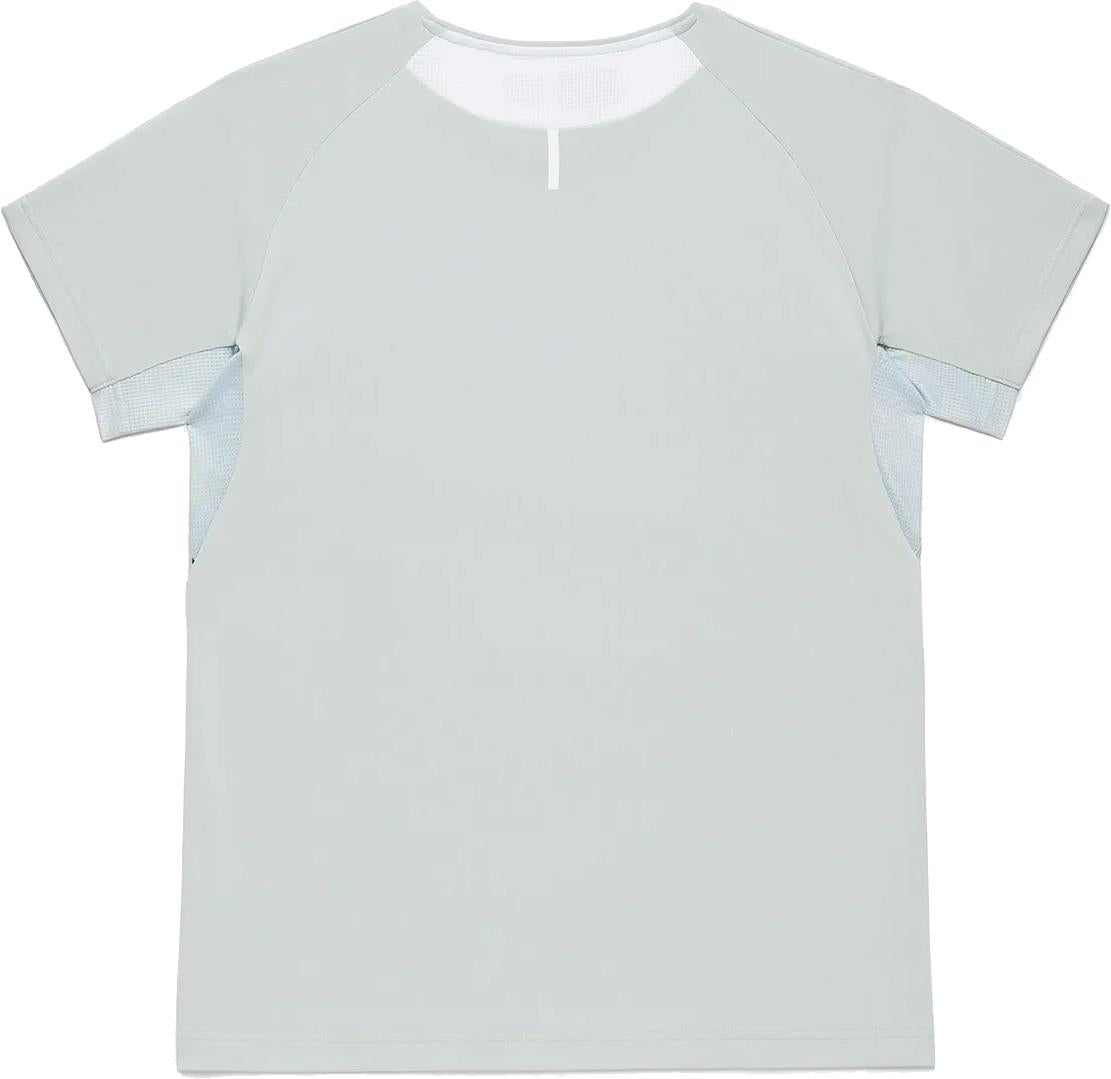 The Yonex 10713EX Crew Neck Men's Badminton T-Shirt in Silver Grey features a mesh-like fabric on the sides and a small vertical white stripe near the back neckline—ideal for active men.