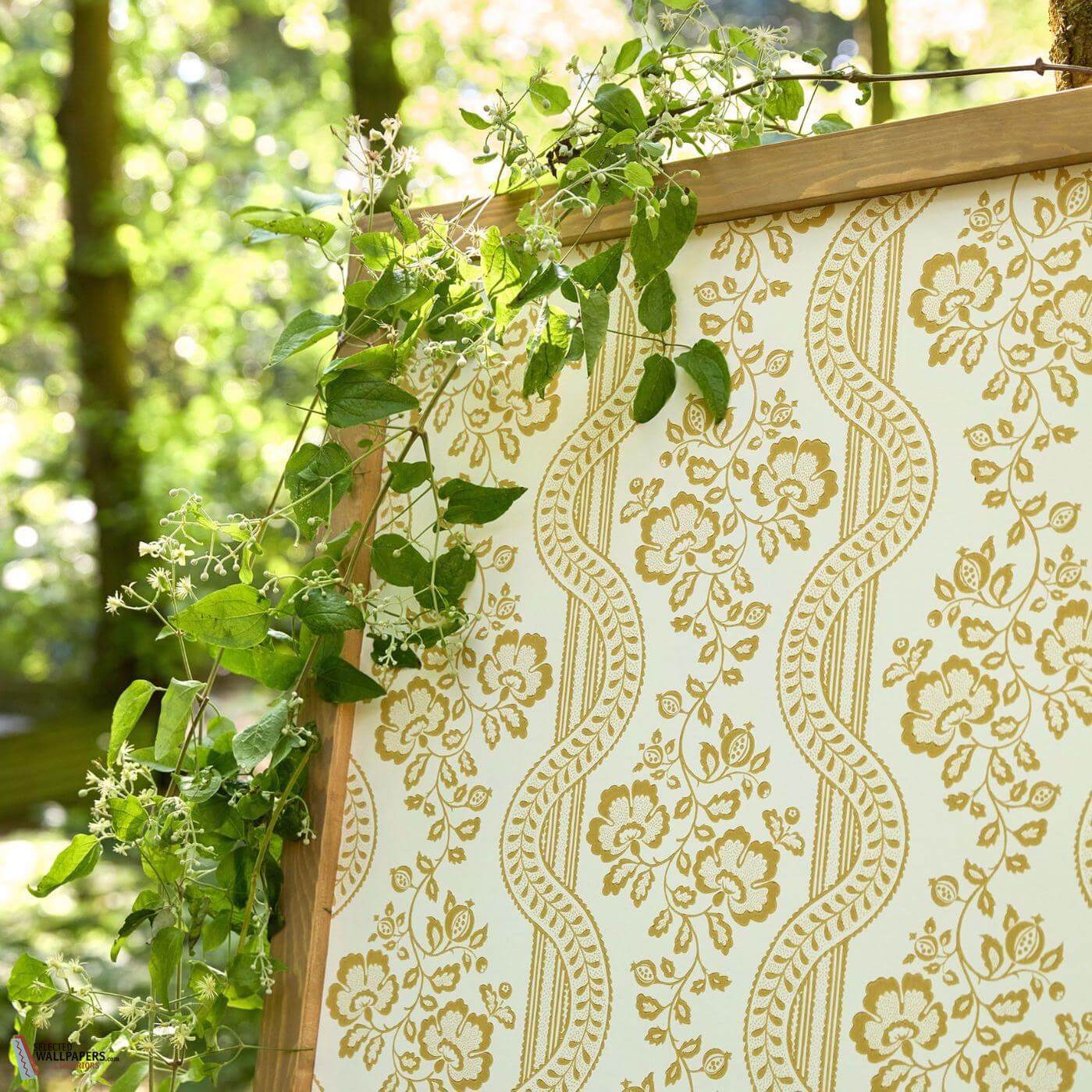 Aubrey behang-Sanderson-Selected Wallpapers-Interiors