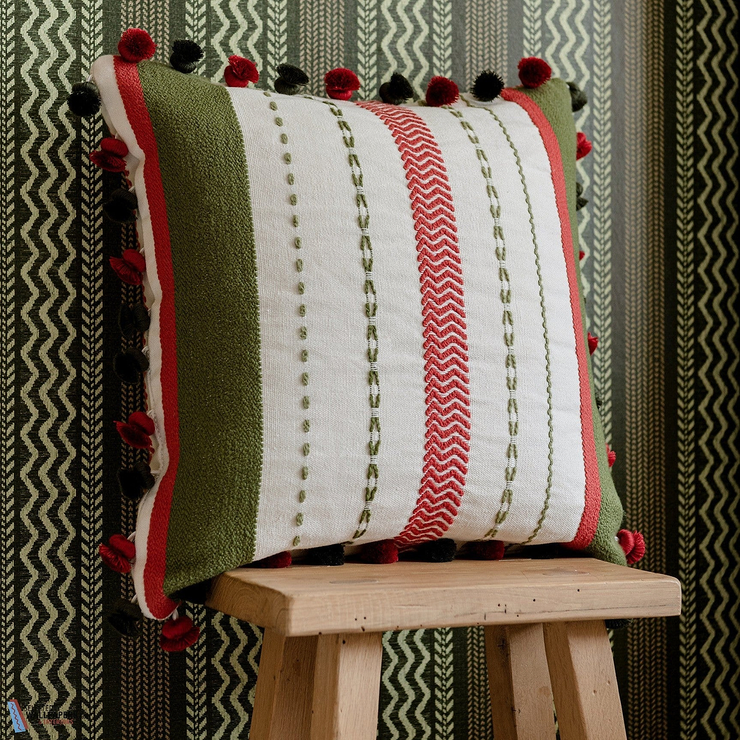 Handwerklich Kussen-Kussen-Mind the Gap-Kissen-Cushion-Green/Red-50 x 50 cm-Selected Interiors