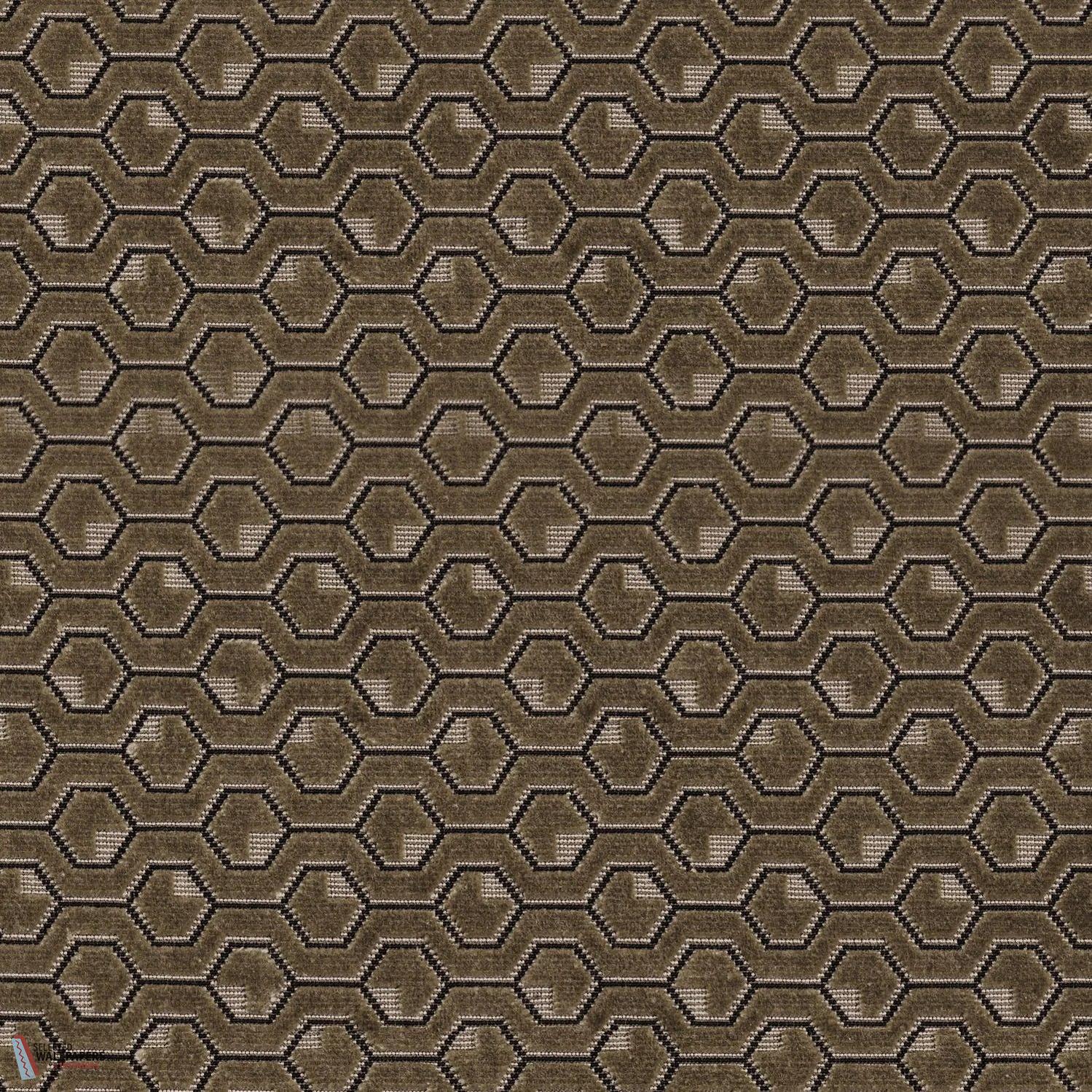Mayfair stof-Casamance-Taupe-Meter (M1)-Selected Wallpapers-Interiors