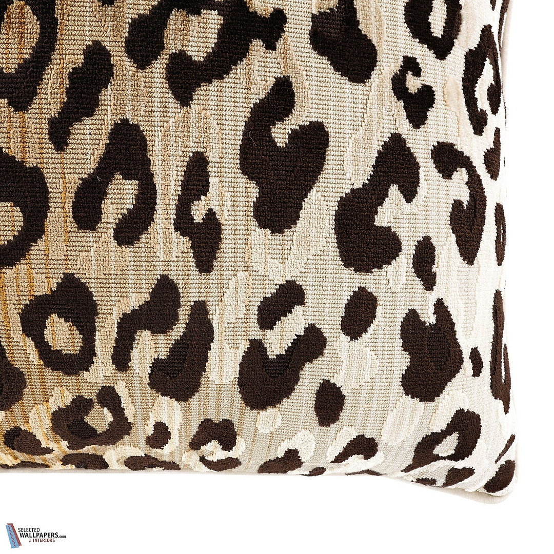 Mimi Velvet Kussen-Kussen-Romo-Kissen-Cushion-Selected Interiors