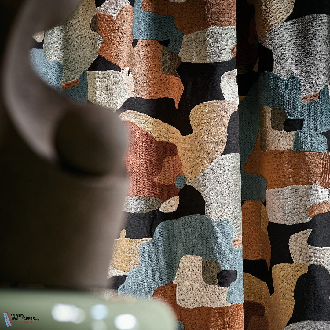 Parade stof-Casamance-Kissen-Cushion-Selected Interiors