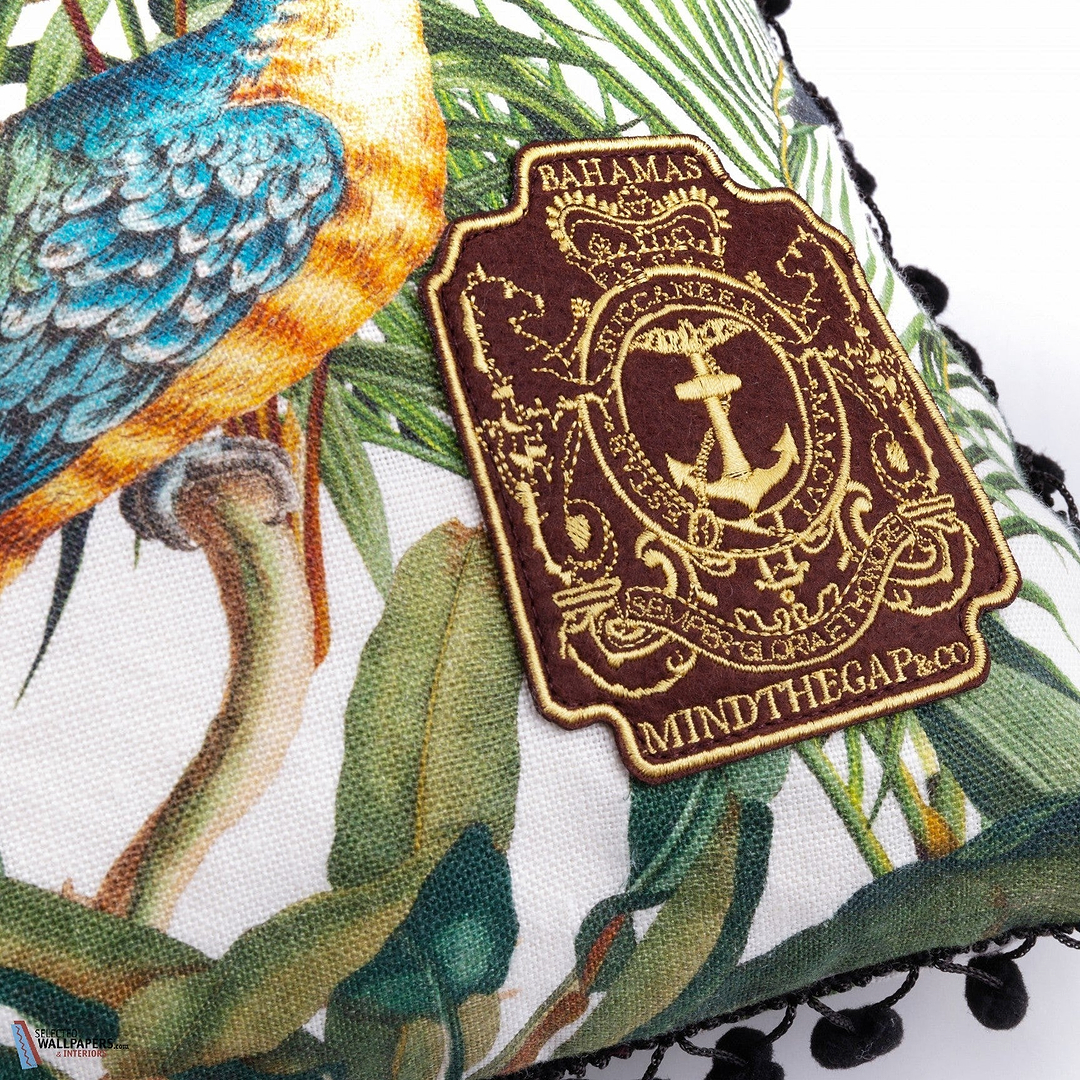 Parrots of Brasil Linen Kussen-Kussen-Mind the Gap-Kissen-Cushion-Selected Interiors