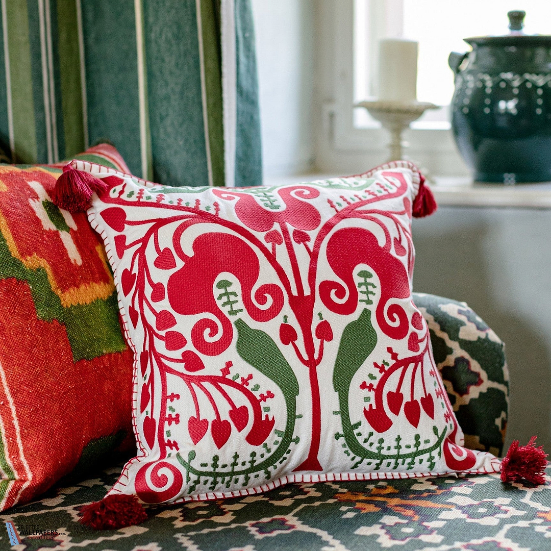Transylvanian Suzani Kussen-Kussen-Mind the Gap-Kissen-Cushion-Green & Red-50 x 50 cm-Selected Interiors