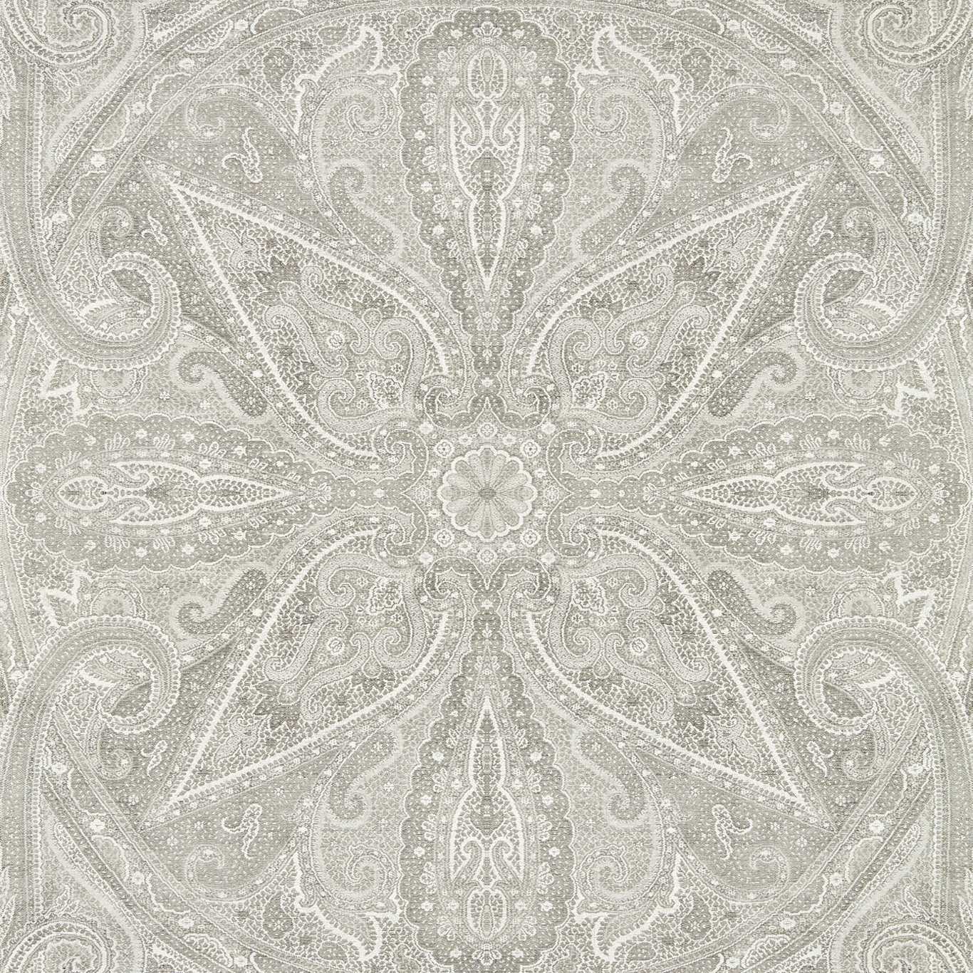 Grand Paisley-Behang-Tapete-Zoffany-Silver-Rol-313019-Selected Wallpapers