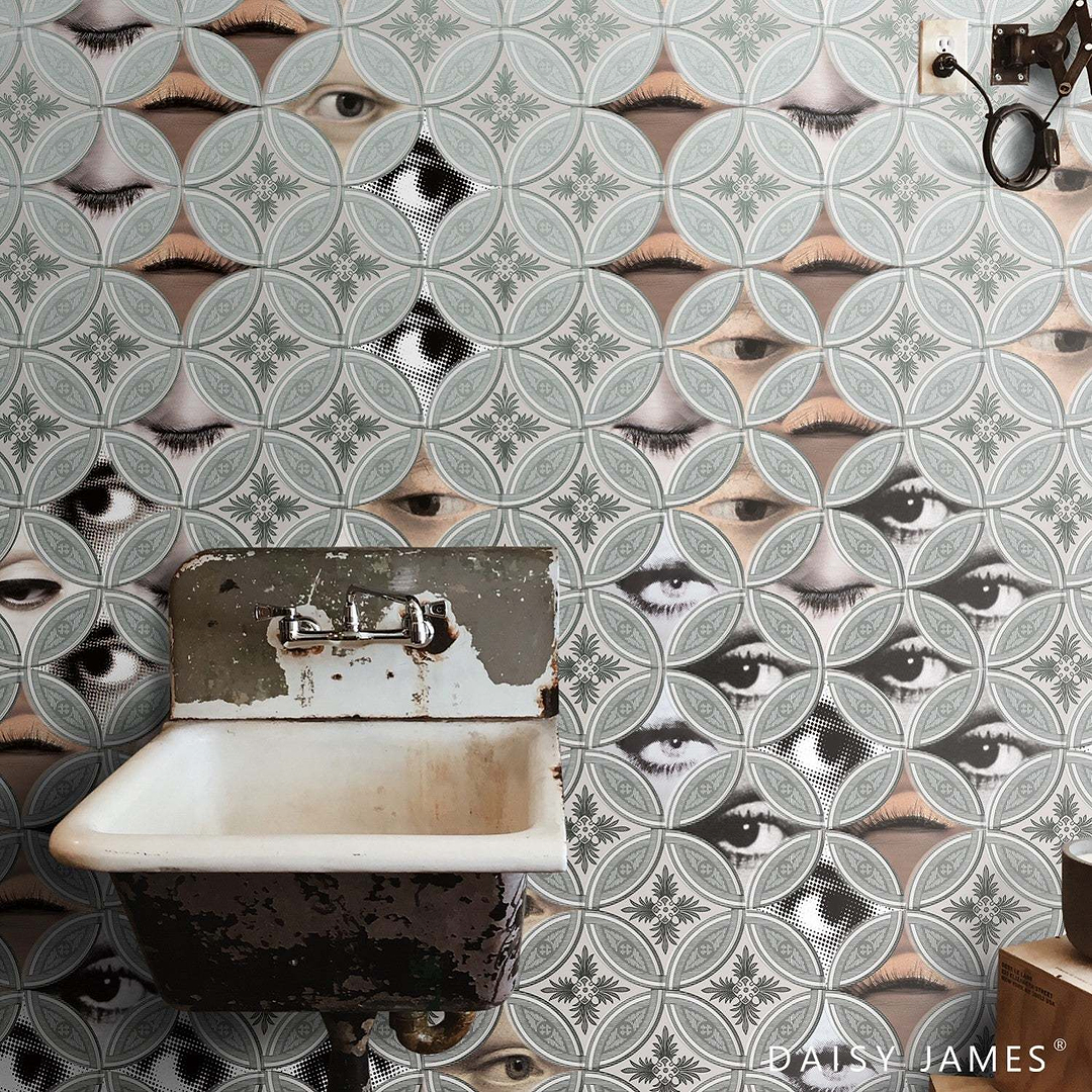 The Peep behang-behang-Daisy James-Selected Wallpapers &amp; Interiors